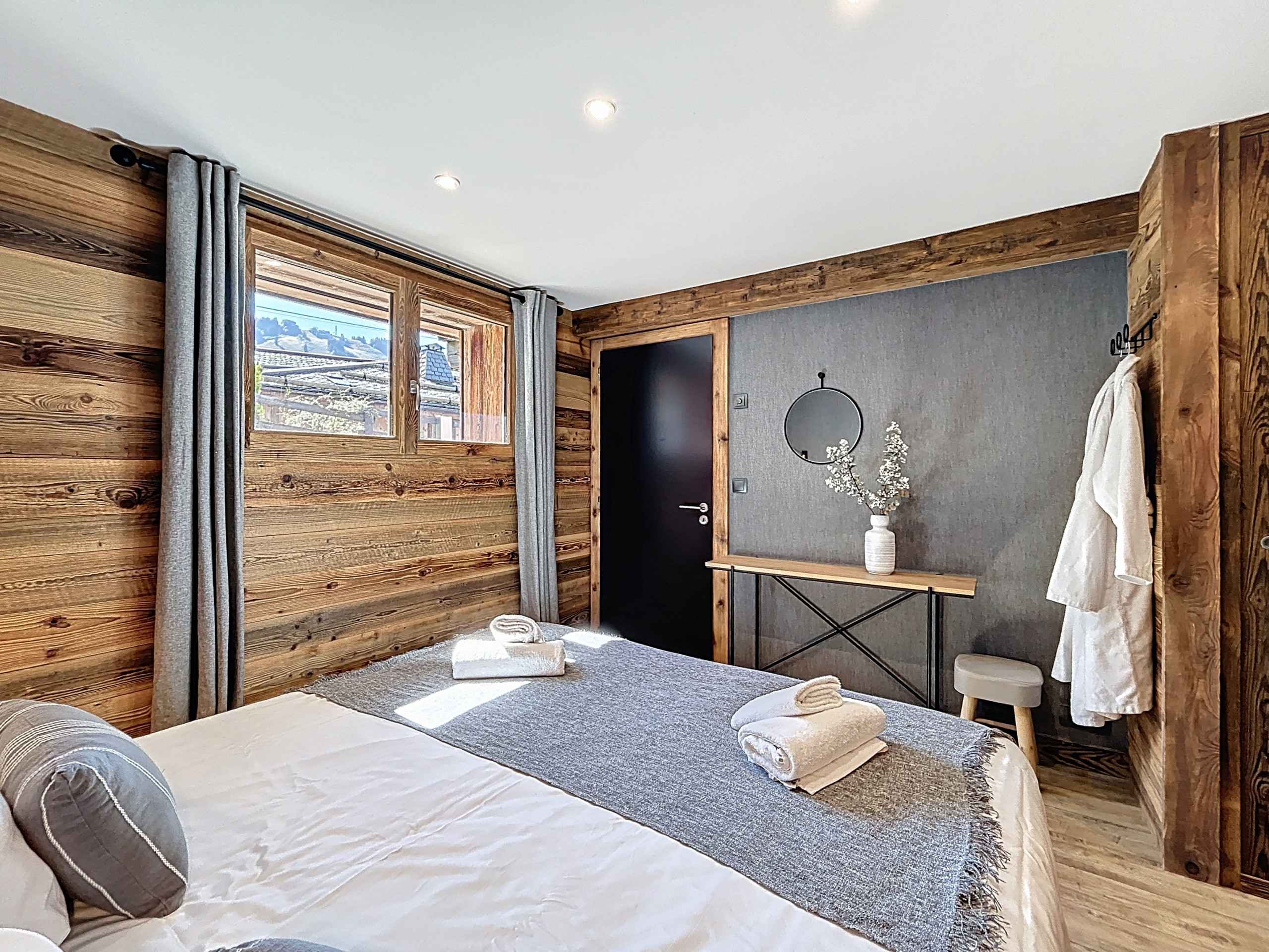 175915671971728256e785155a312bf79317ac6e5a - Attribut alt par défaut.