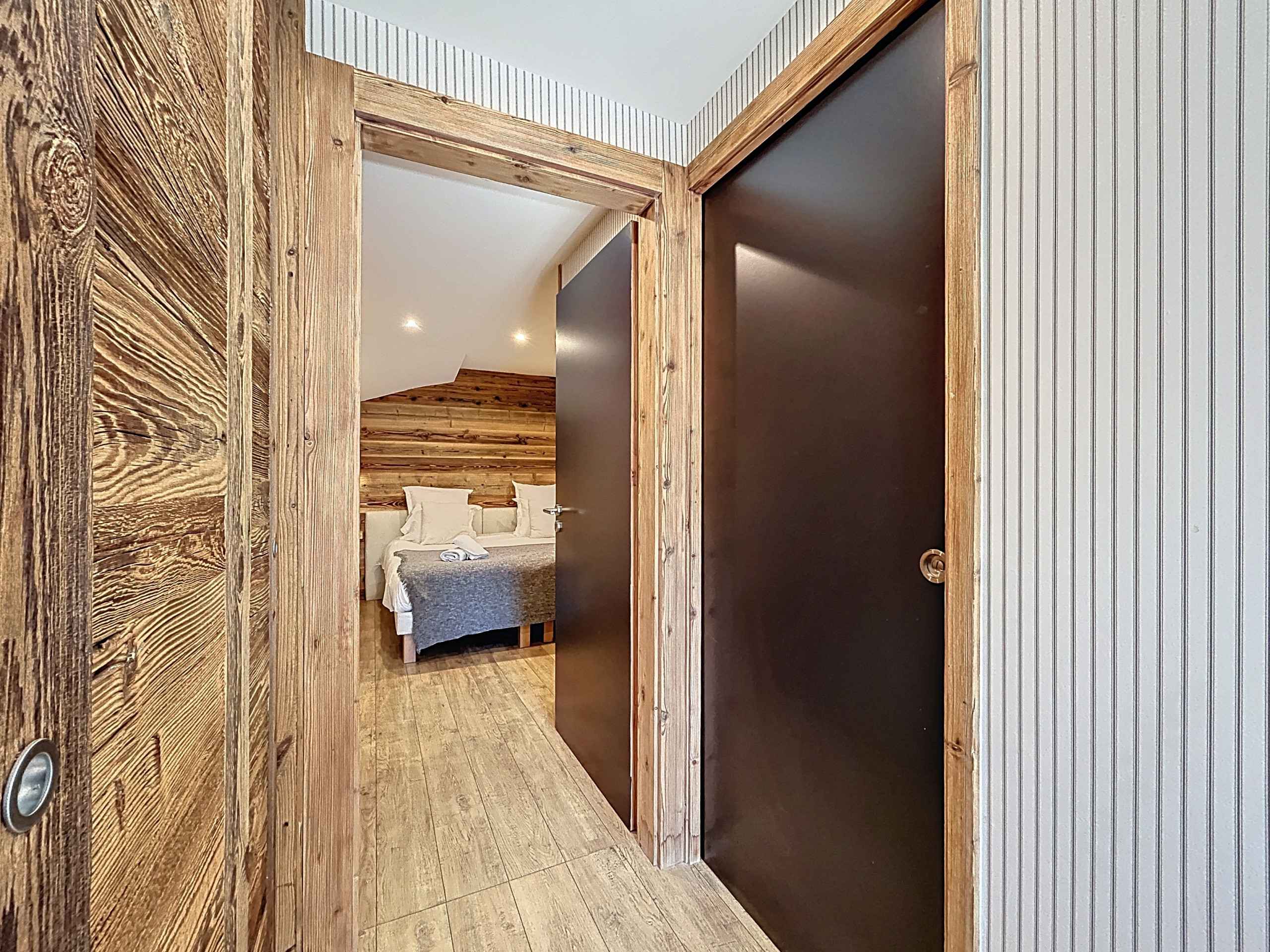 175915676561f5884d8117f88e1fabaf0e494a030a - Attribut alt par défaut.