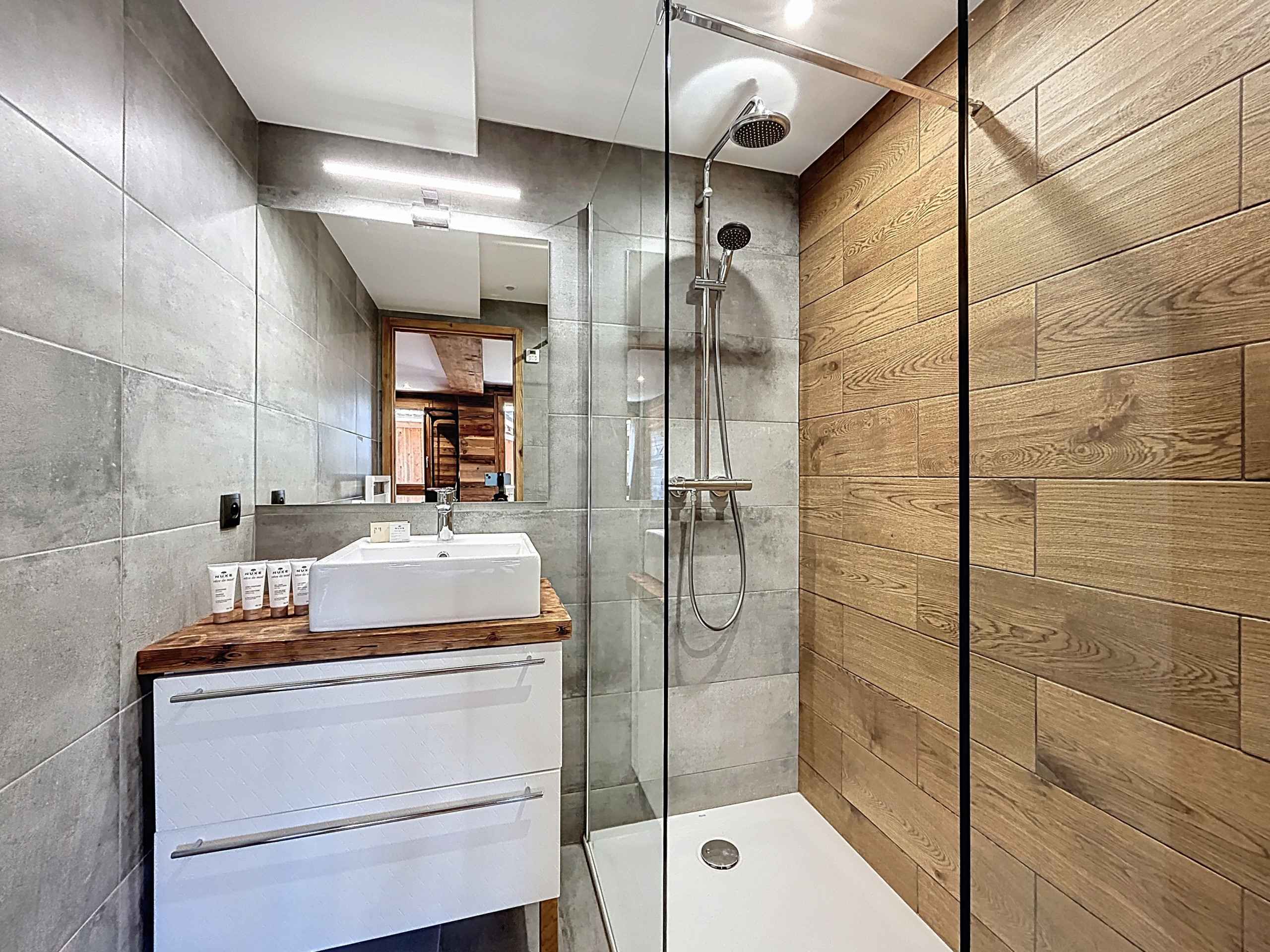 175915674378d85ced706b9f0b3c4e785ddd16d241 - Attribut alt par défaut.