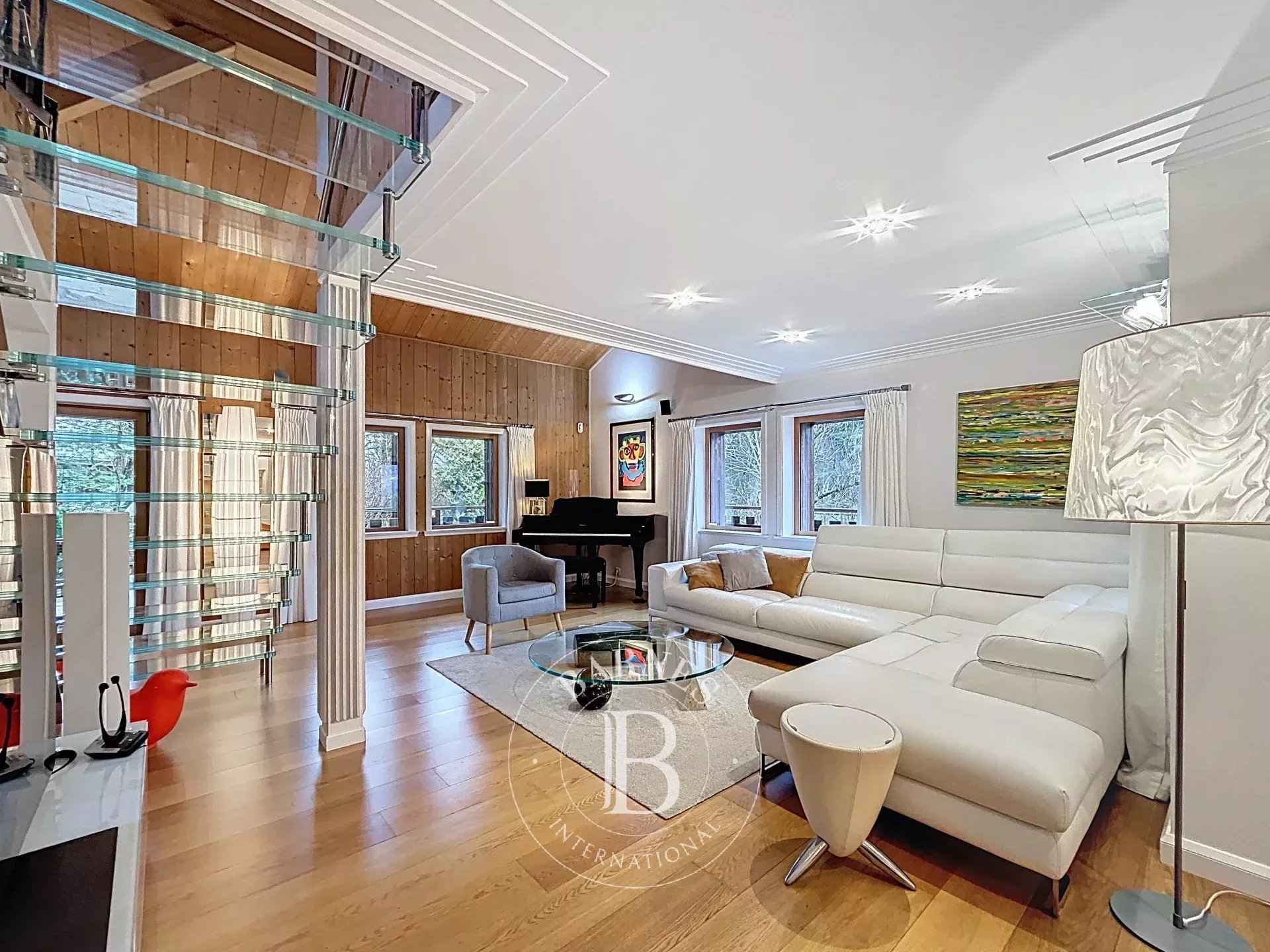 110fc1b67b00cf523f4d470c3a703c5f 48cd0d0a9d 1920 original - Translation missing: en.helpers.application.image_tag.default_alt