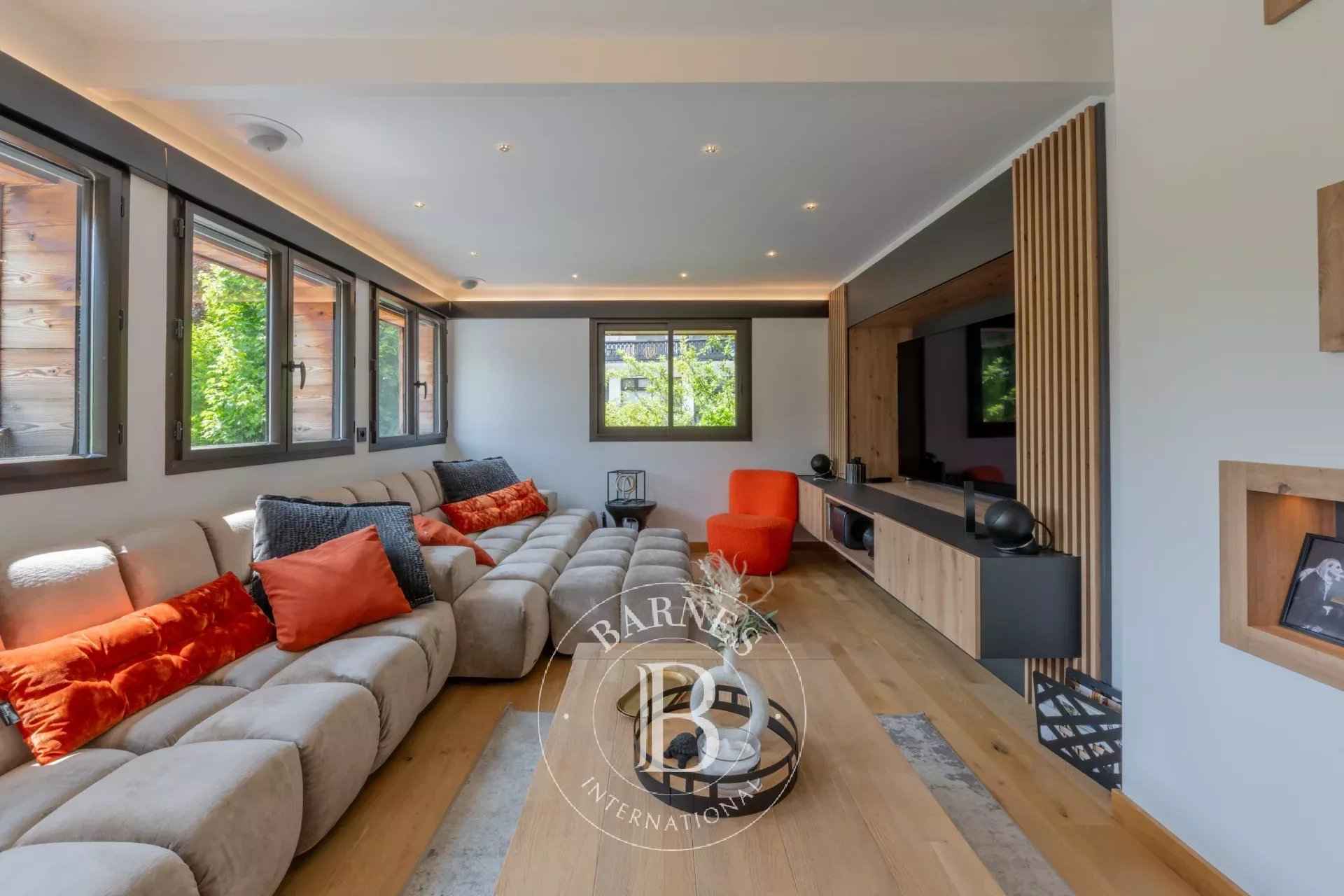 114162851e95a5fab3a21423e0d6880b 83f7655ef2 1920 original - Attribut alt par défaut.