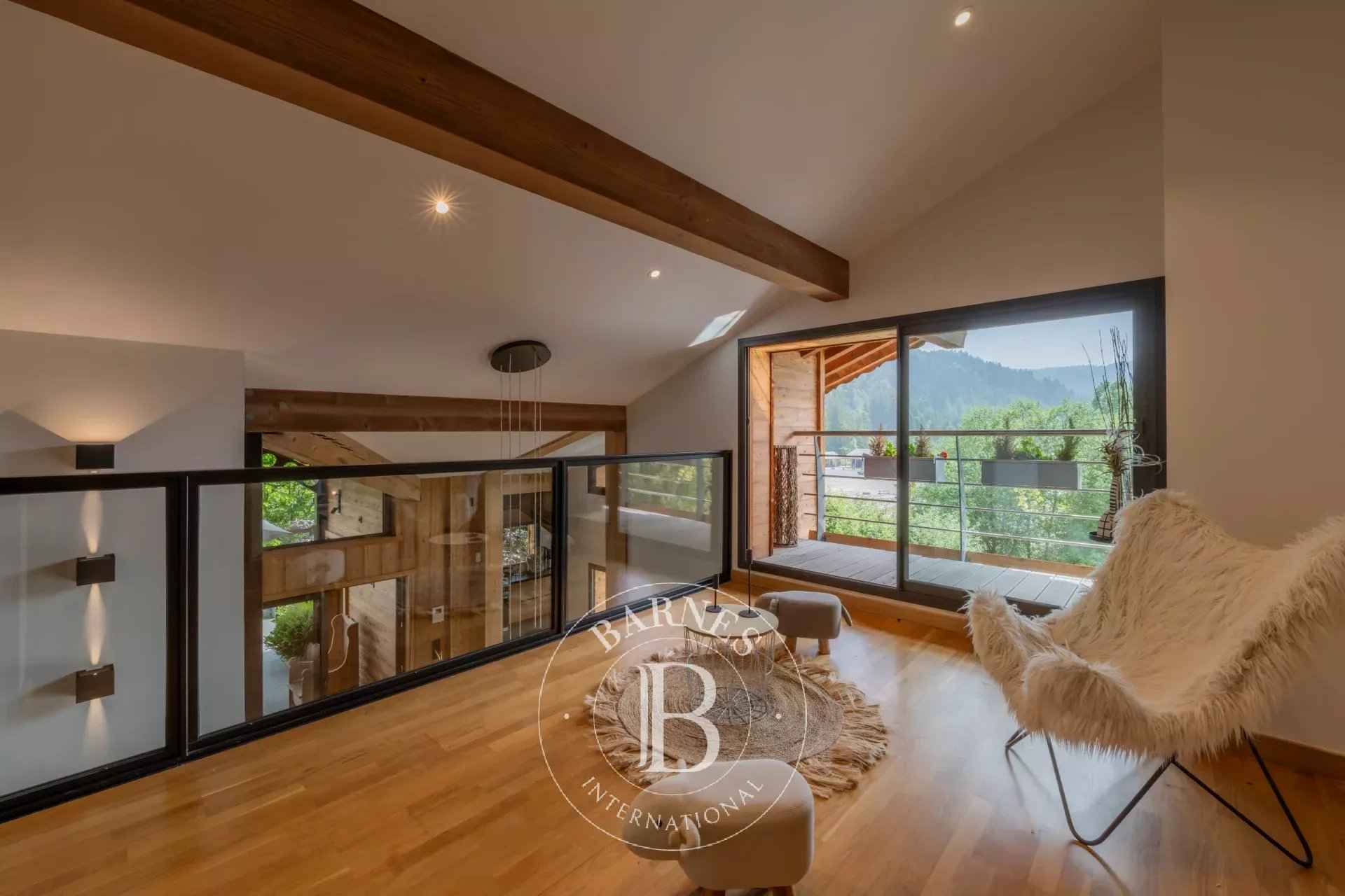 7240ef4c873702b7377a7619f1c0c9b5 af96371a3f 1920 original - Attribut alt par défaut.