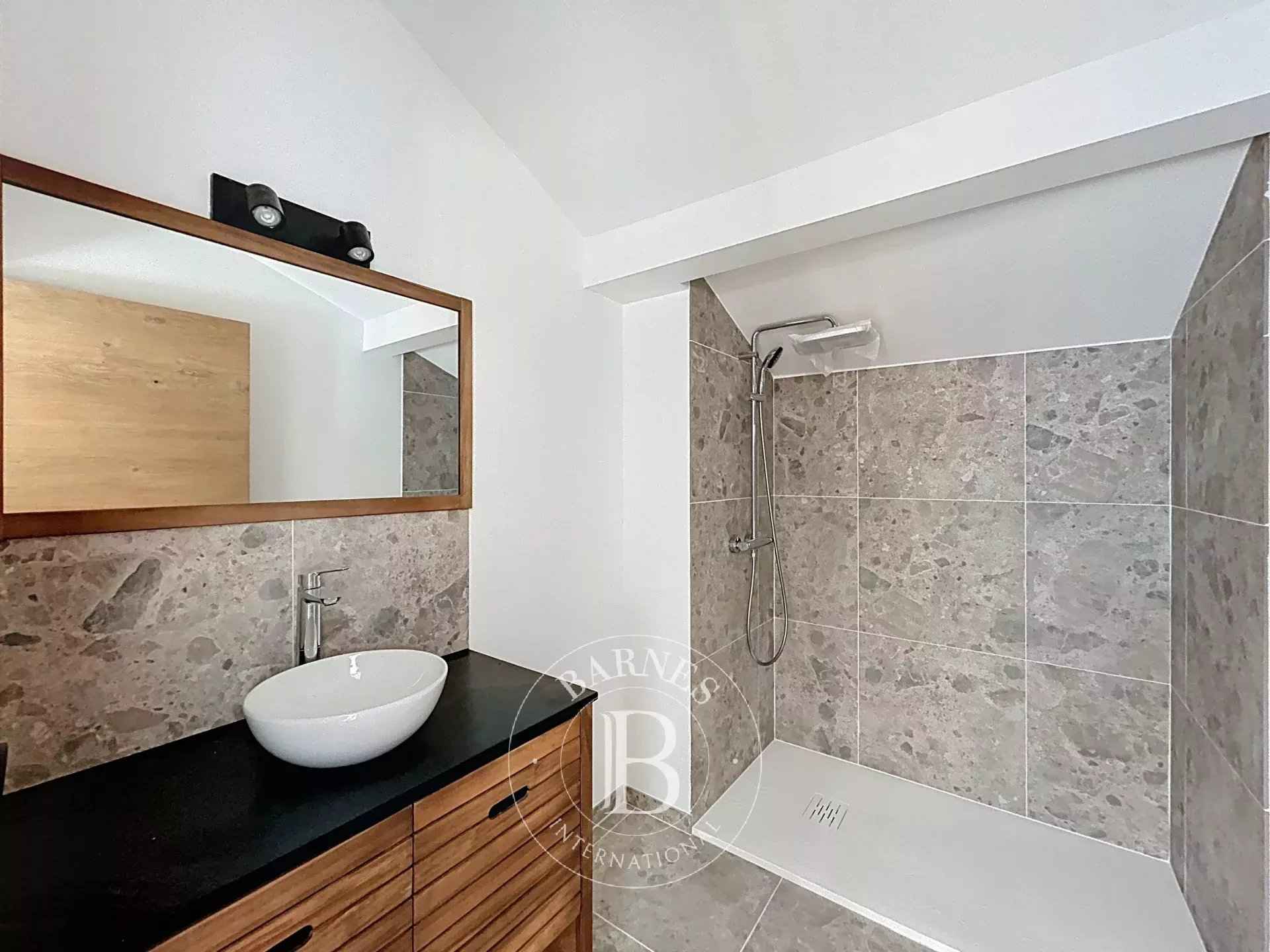 06819a4954d3e808aac101fa2f48e694 3342916319 1920 original - Attribut alt par défaut.