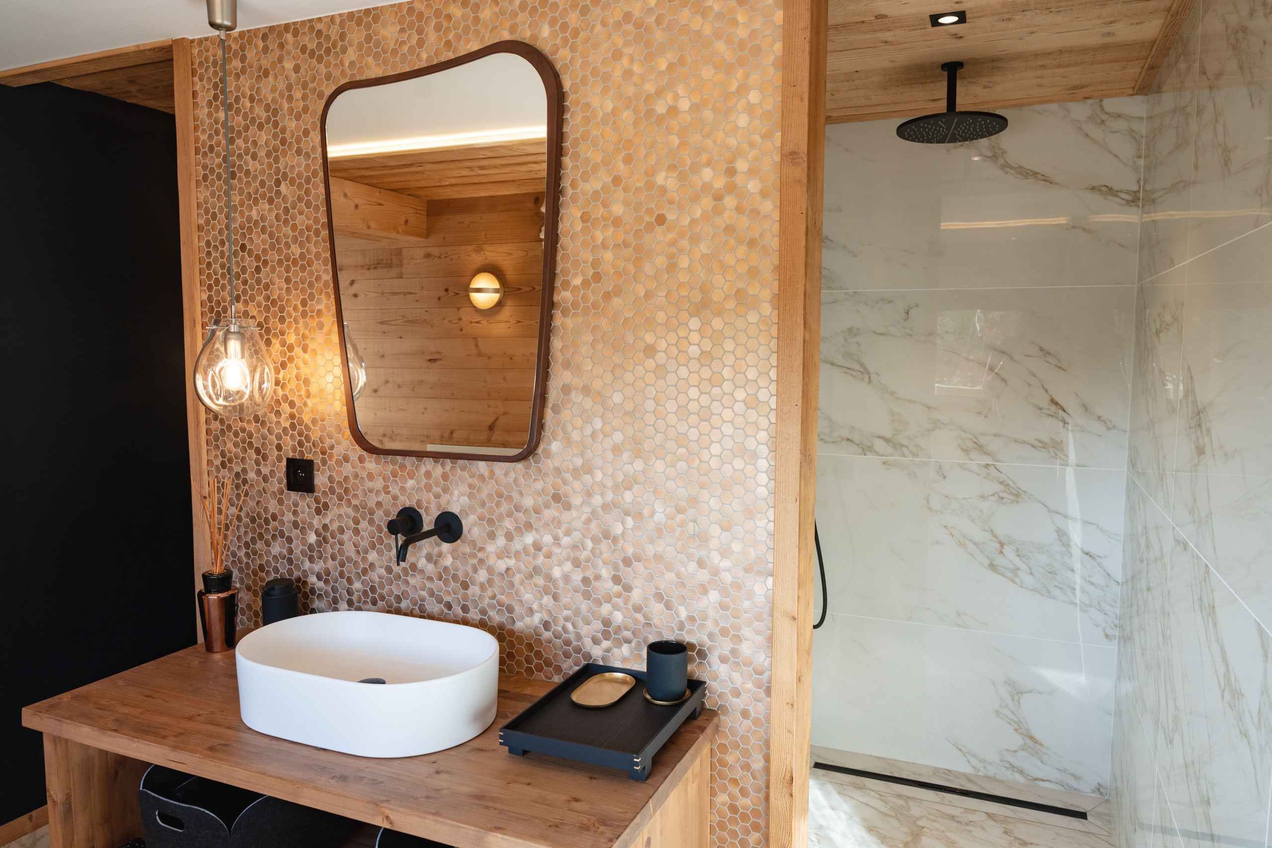 17581415299f0f4653305d6c620455e0697e9efeb2 - Attribut alt par défaut.