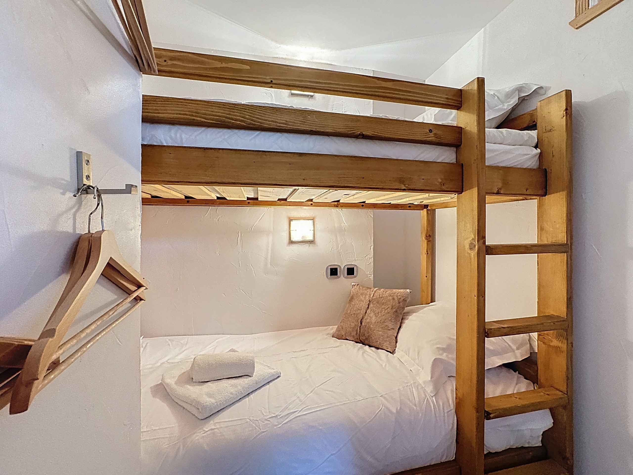 17622773891f972310862b68e92444dde5bd67c9cd - Translation missing: en.helpers.application.image_tag.default_alt