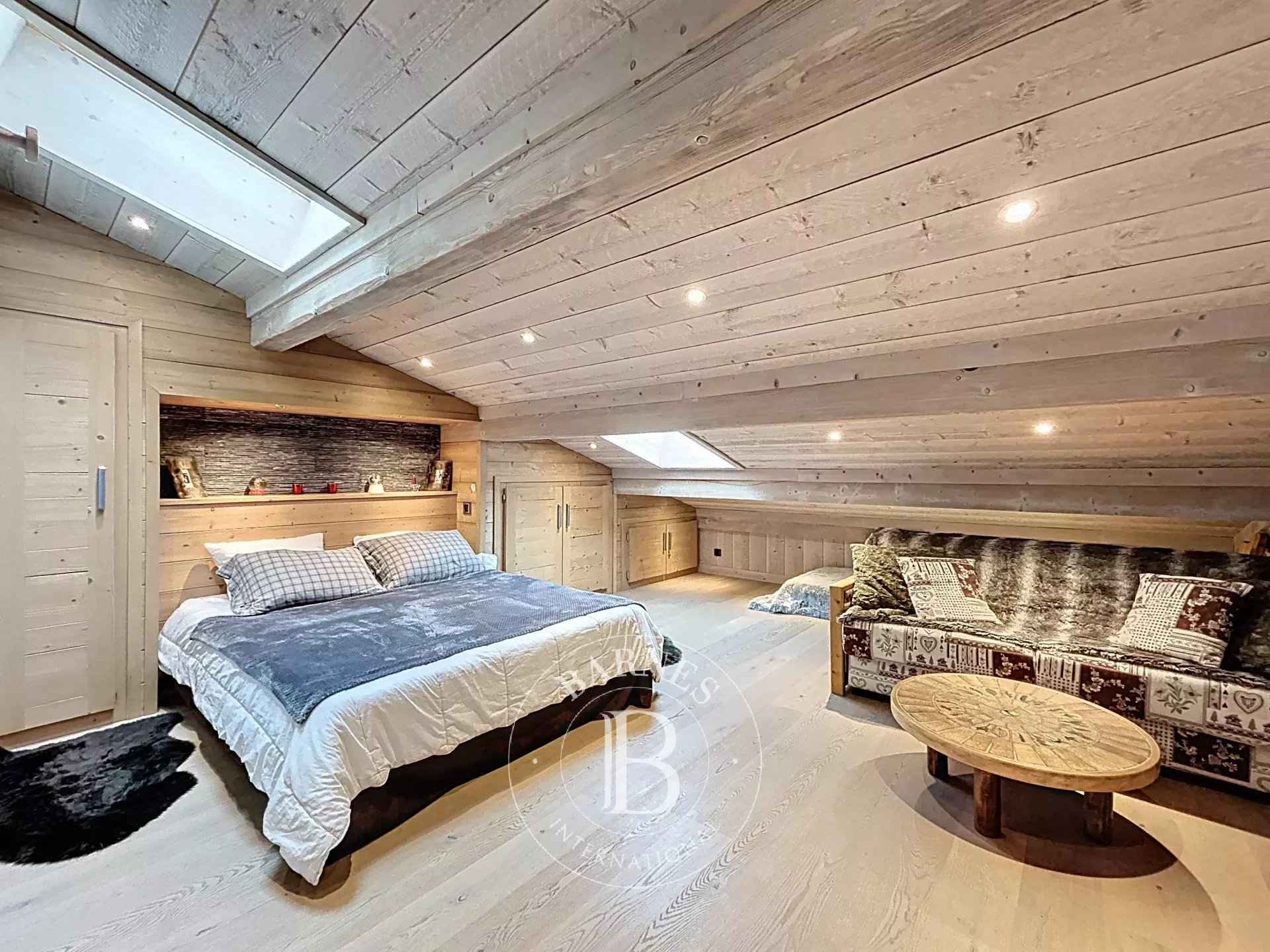 D620e4260a74bf1e02605a90f6113691 67c418955c 1920 original - Attribut alt par défaut.