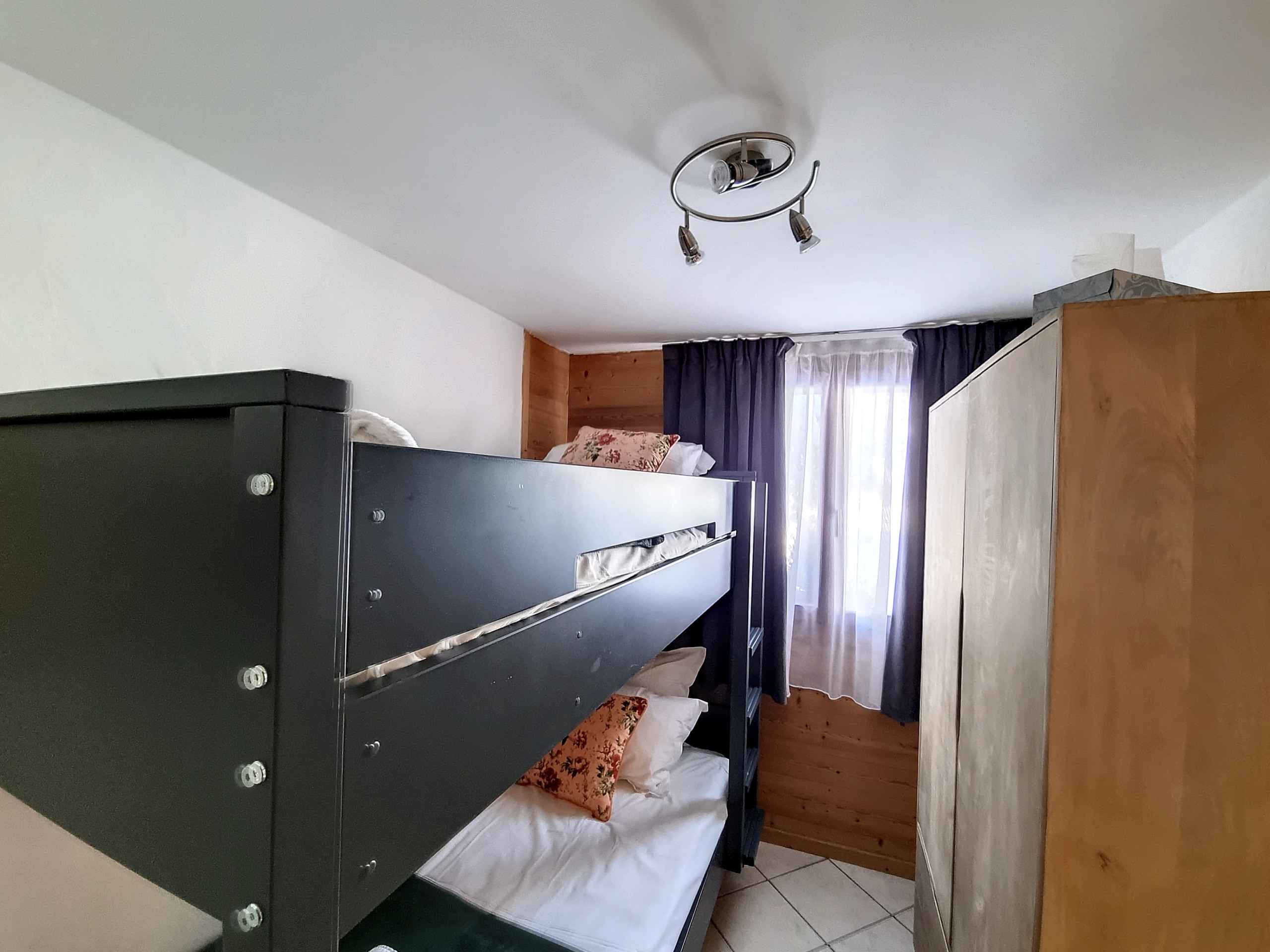 1710780246a6b3a3dab773918e109690d4f41c7faf - Translation missing: en.helpers.application.image_tag.default_alt