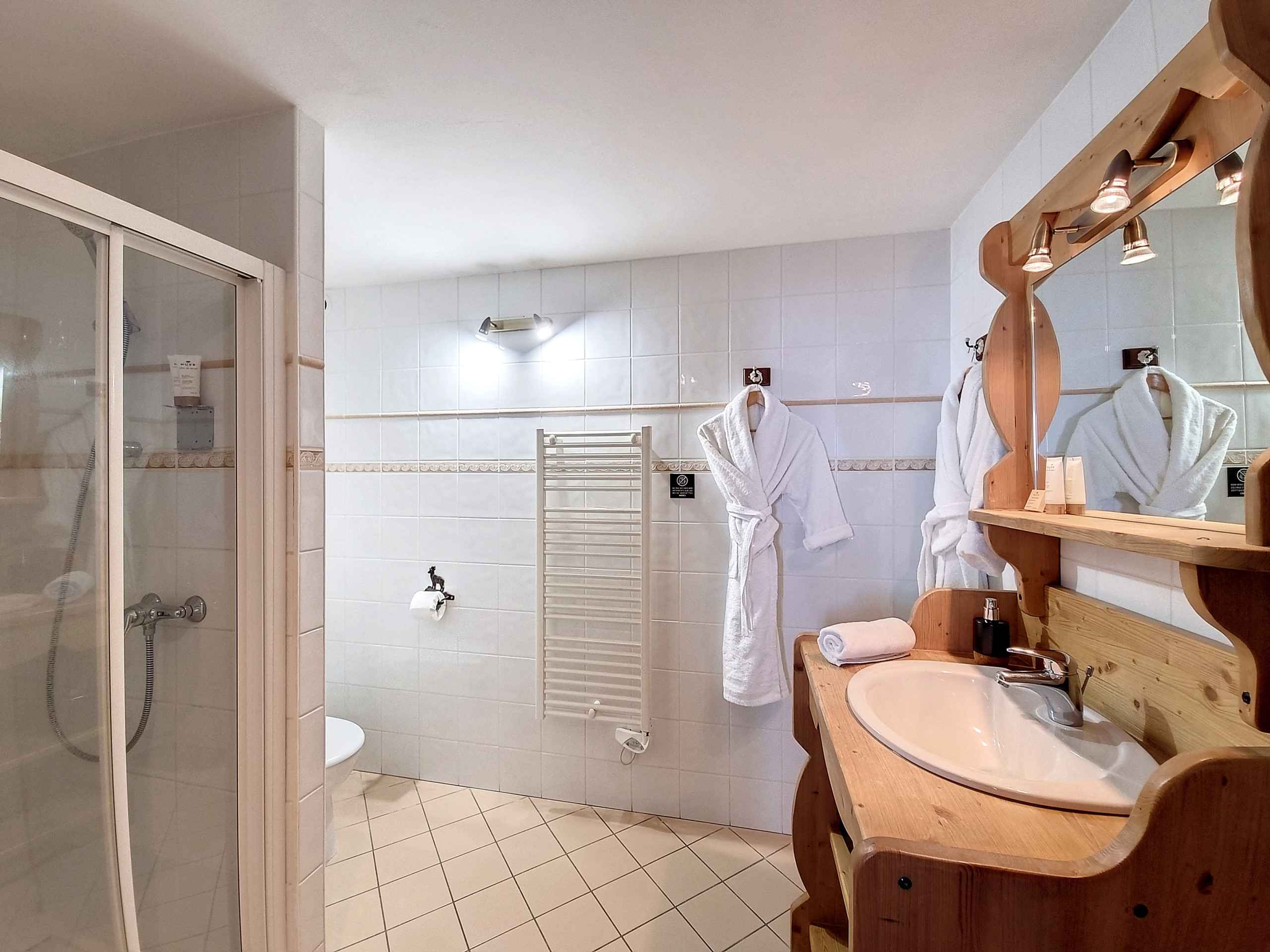 1710780253f39e41f0fc56999942eac45ac5e735cc - Translation missing: en.helpers.application.image_tag.default_alt