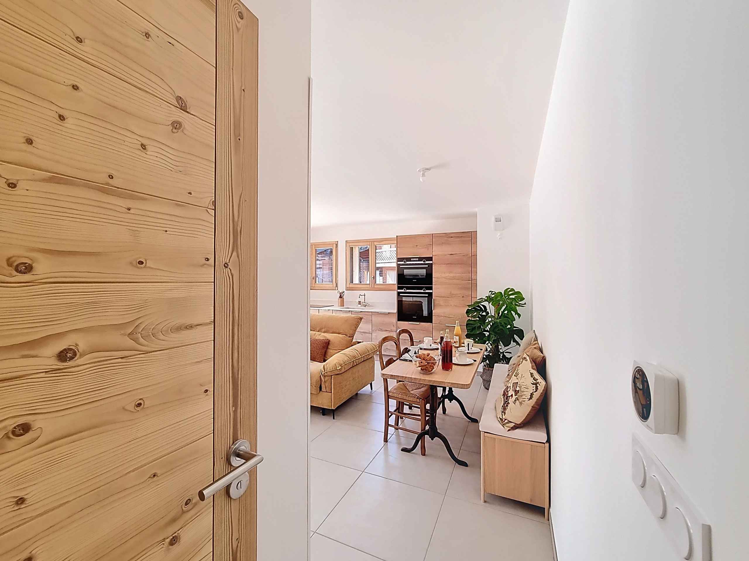 1755000662d4960fd395cca5c468069bd66c06fcb8 - Translation missing: en.helpers.application.image_tag.default_alt