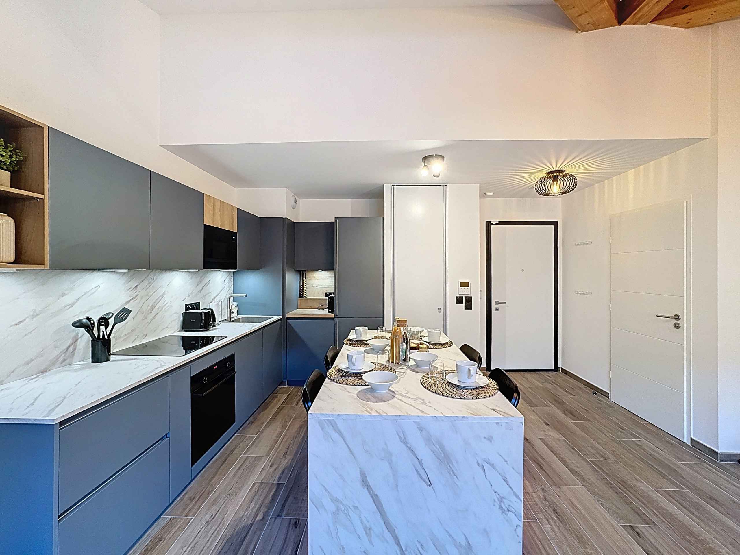 1763396808f352f7df7c8243dc827c62cdfef08647 - Translation missing: en.helpers.application.image_tag.default_alt