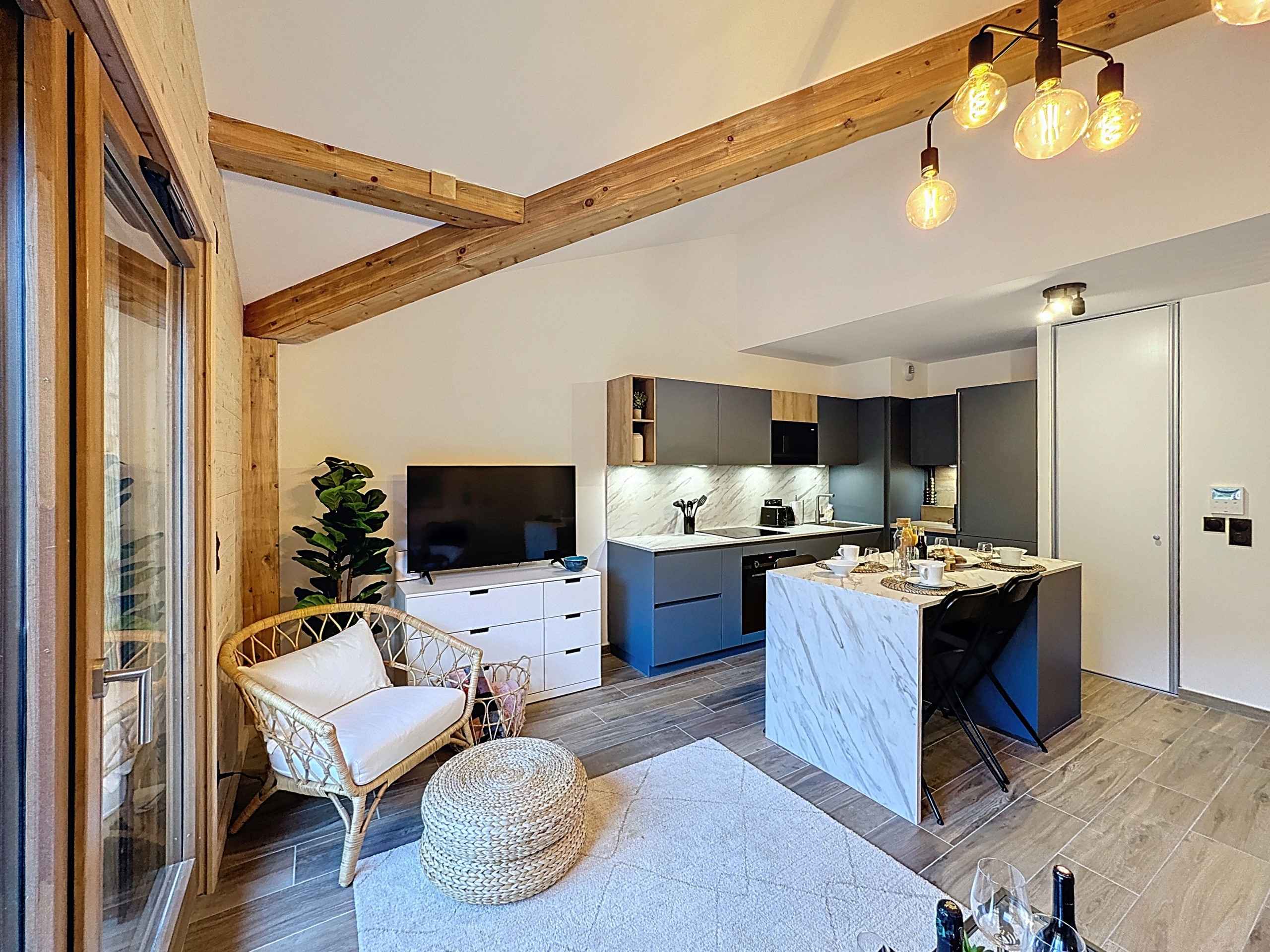 1763396832de17aa7f2a63dc811974484c7e8899ec - Translation missing: en.helpers.application.image_tag.default_alt