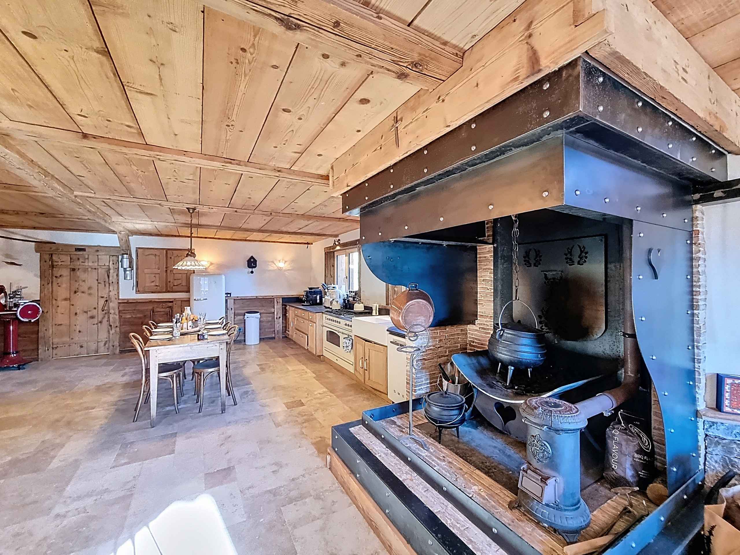 17623604457f0a5d9a55814579629e7e0386d85e38 - Translation missing: en.helpers.application.image_tag.default_alt