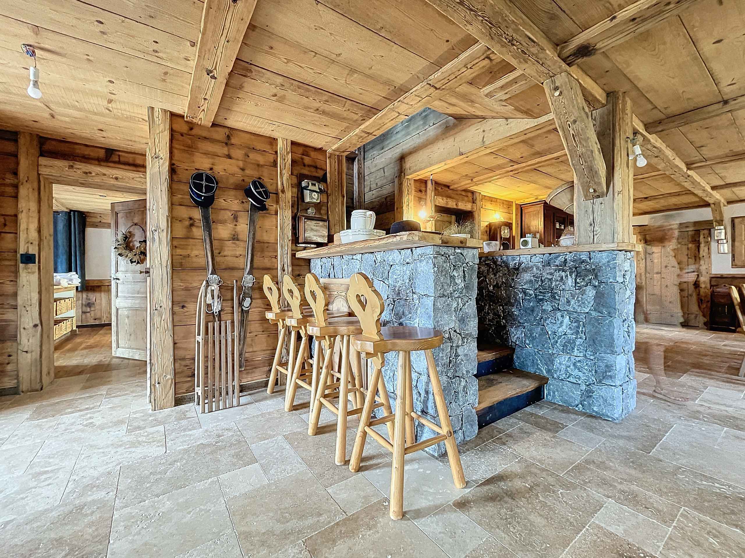 175913507606d97b47a1e03a99254d958abb60b101 - Translation missing: en.helpers.application.image_tag.default_alt