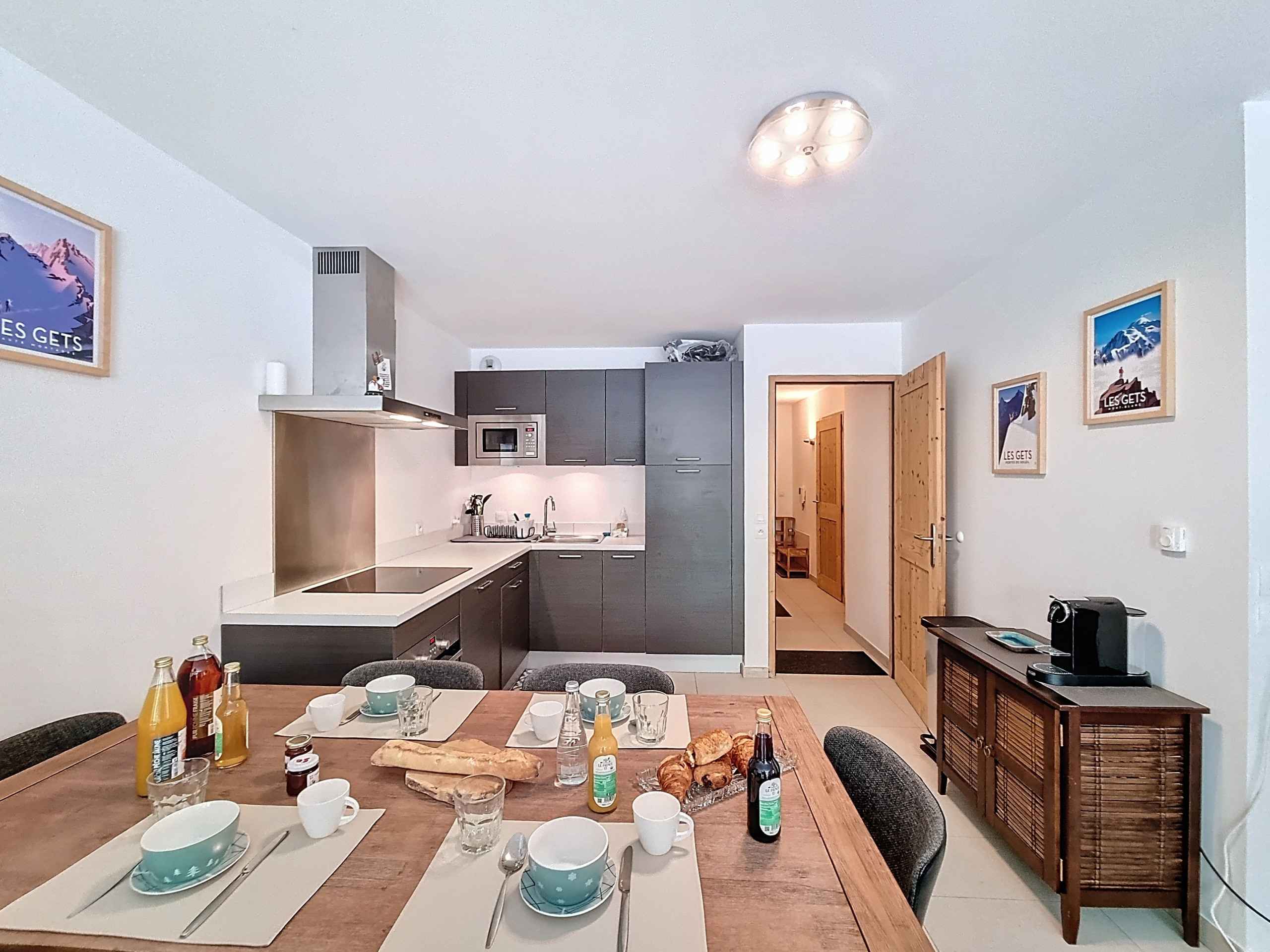 1756905504adf98921398c9796f9ef936f72cccc64 - Translation missing: en.helpers.application.image_tag.default_alt