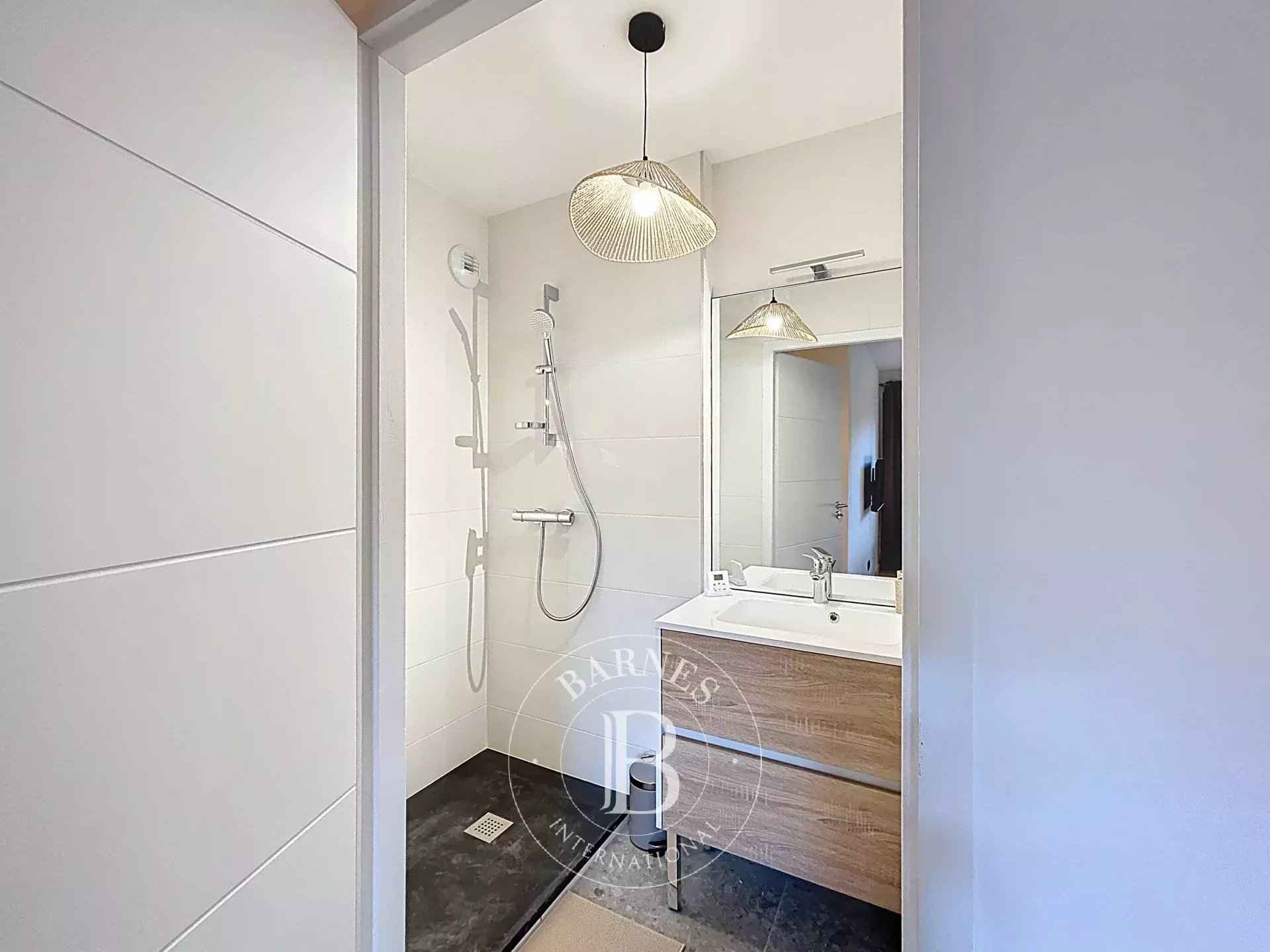 6b93911a9ffa1fc242e37aa08f7bfa67 35dc1b139f 1920 original - Attribut alt par défaut.