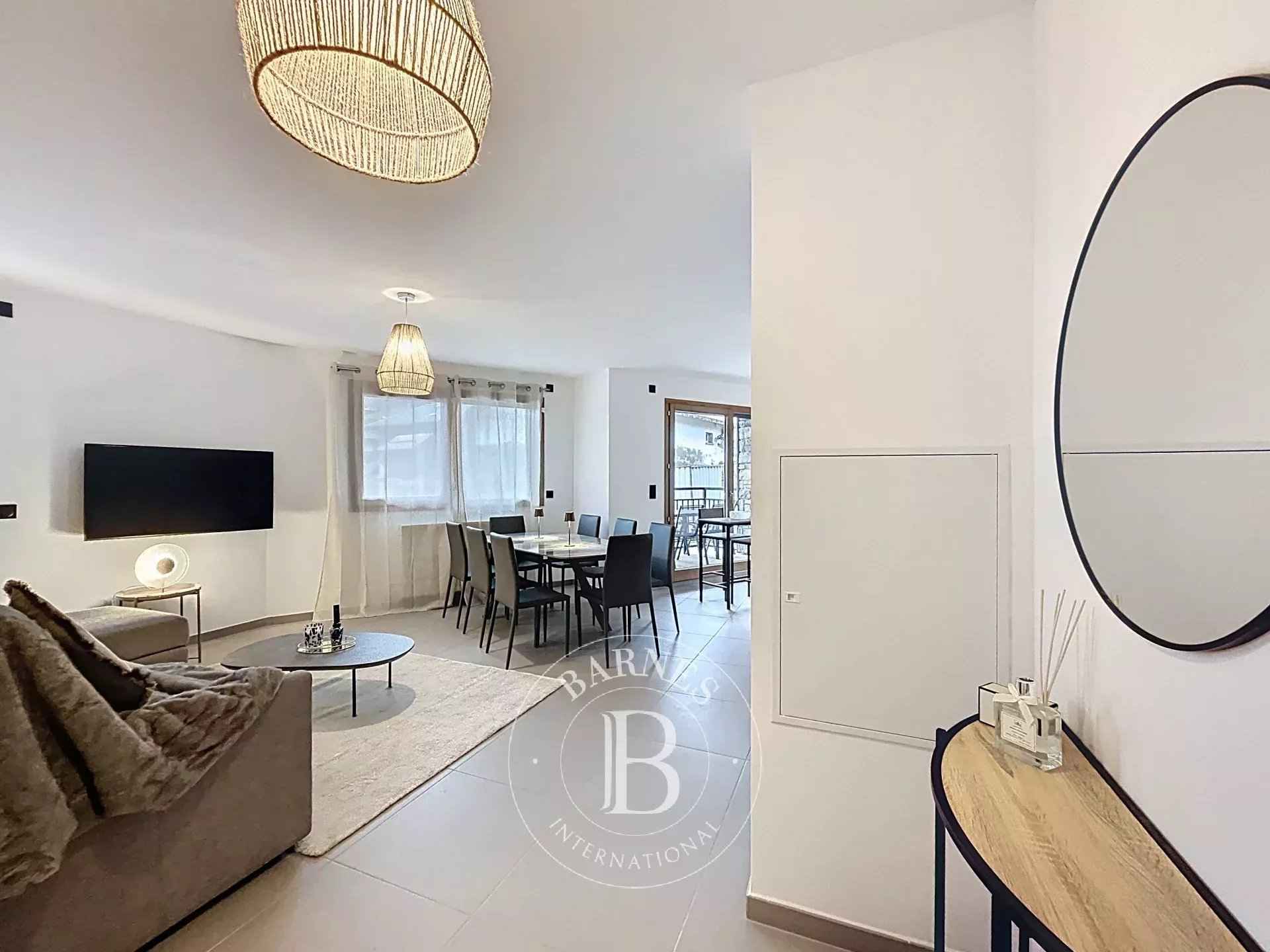 Cec3e83ba3f1fb79397081773914661c c4b15c3a8f 1920 original - Attribut alt par défaut.