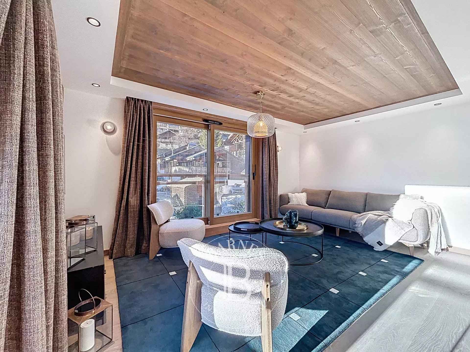 F55cdf57786ab38e1a21649afa8319bf fb5b9aa46f 1920 original - Attribut alt par défaut.