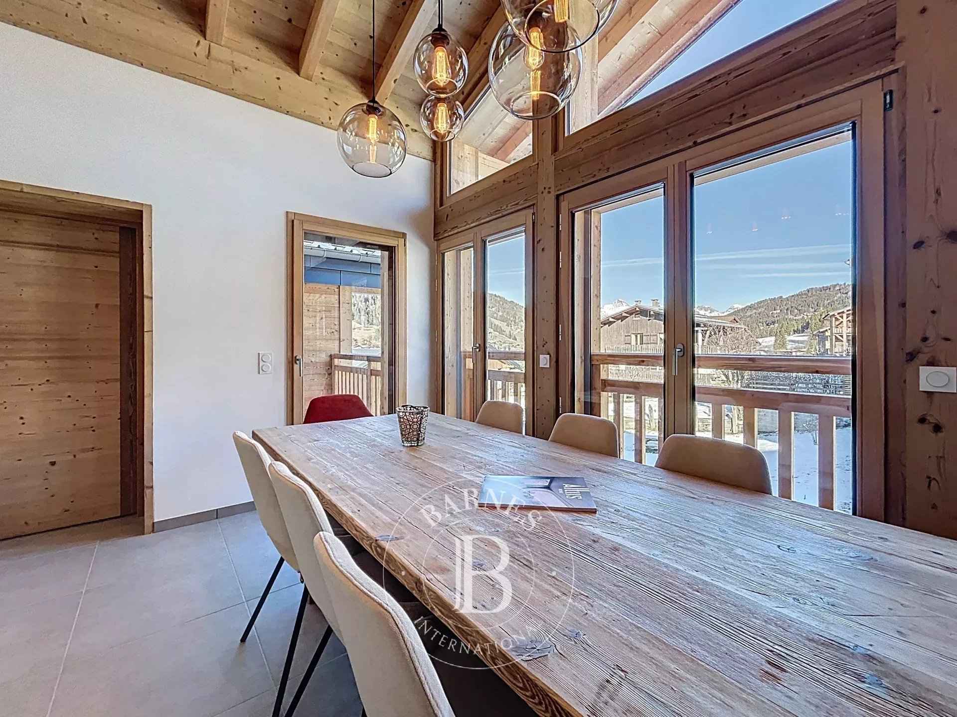 C83949c21f30e181a38a7a17eb332bfd fd31a3f884 1920 original - Attribut alt par défaut.