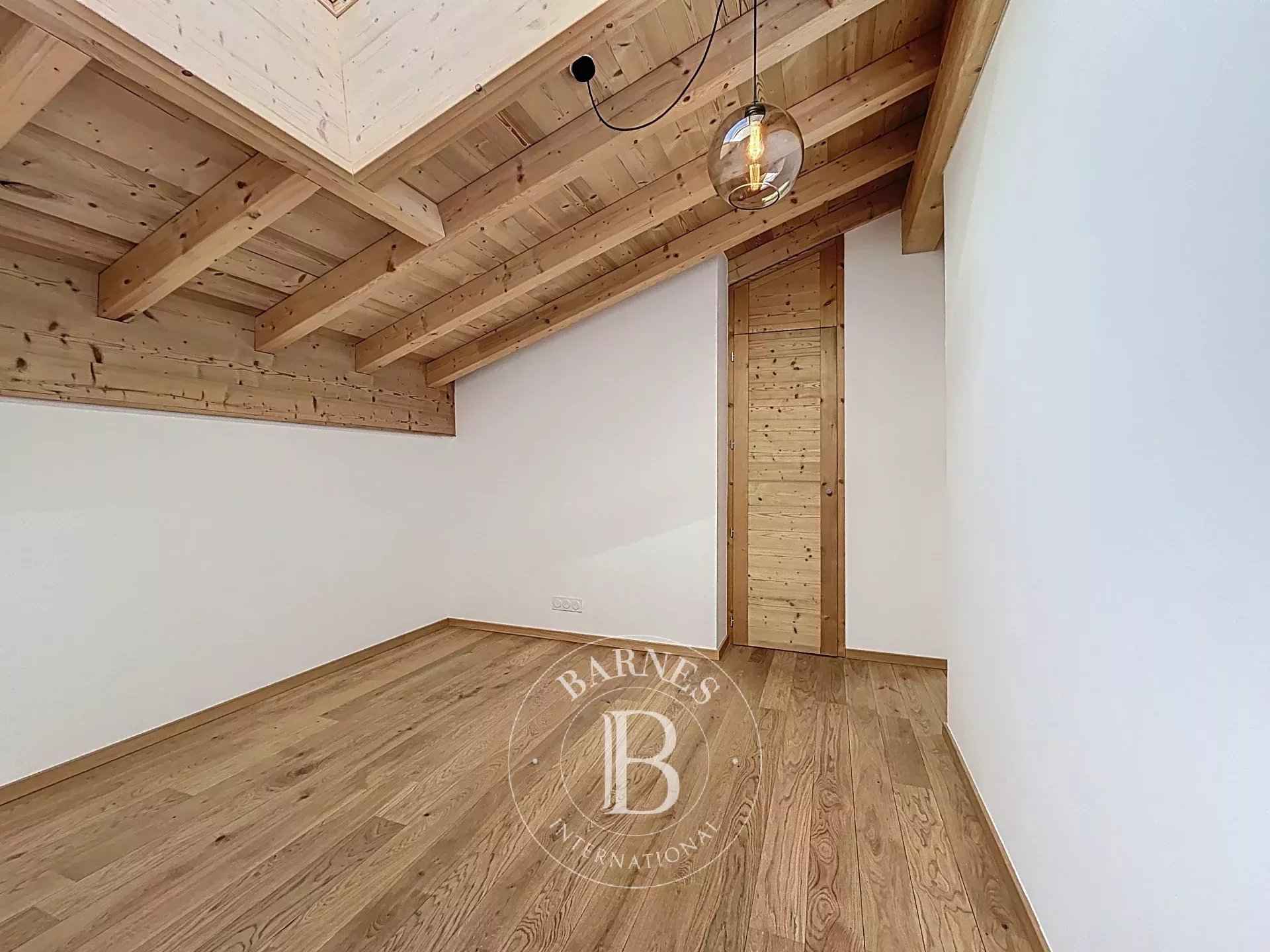 A4c64dca57ad58d92d1f05e76b81d63a 05c4e1f8ec 1920 original - Attribut alt par défaut.