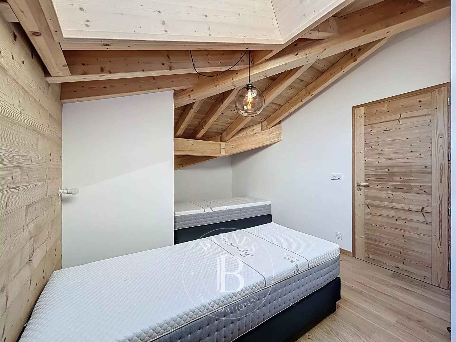 4321dbf87ccf26b9fb1d8d16052acc0a 302b44f417 1920 original - Attribut alt par défaut.