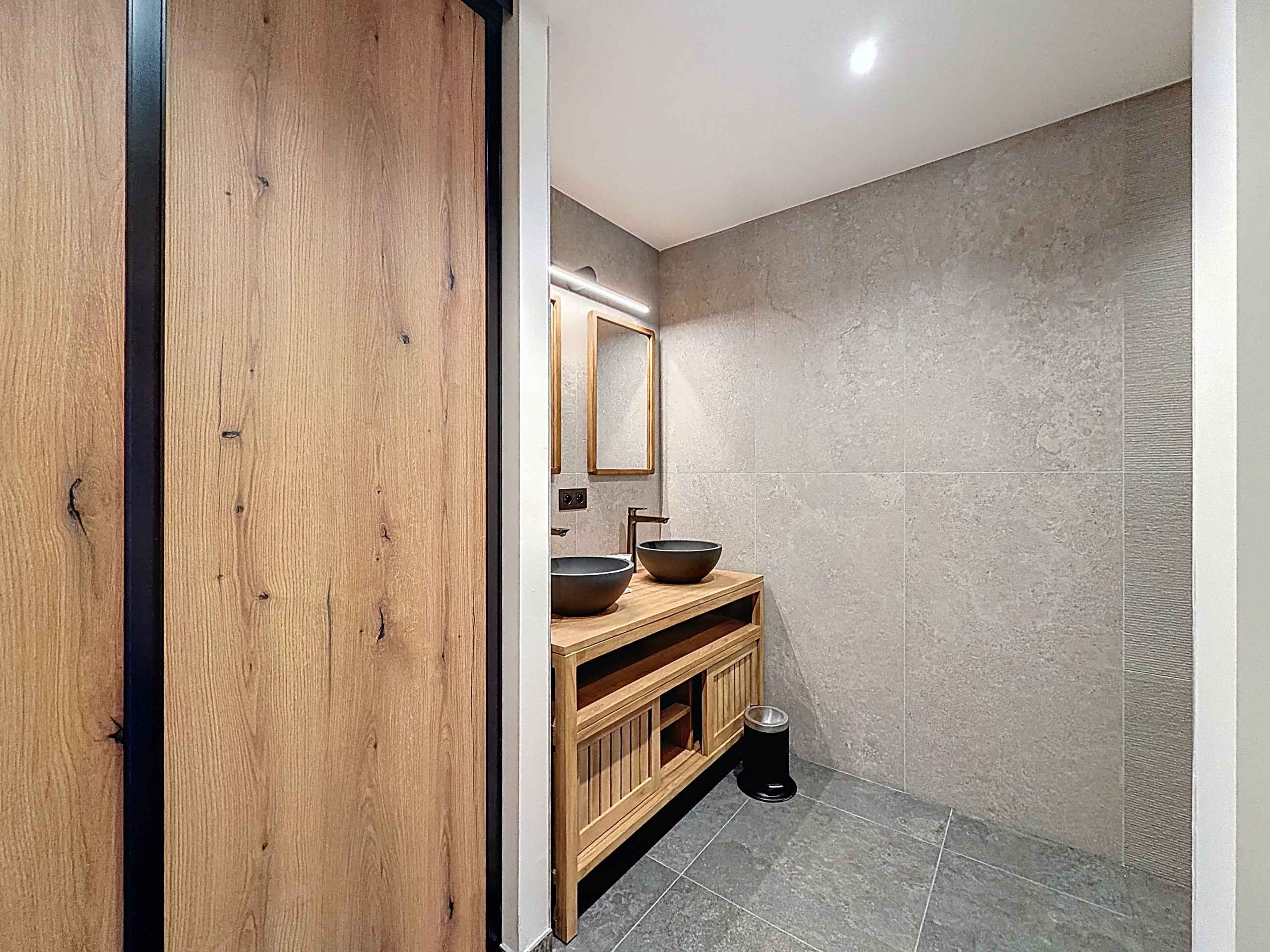 17664005346130be7a932cddeb9b65516aa4d8f5ed - Attribut alt par défaut.