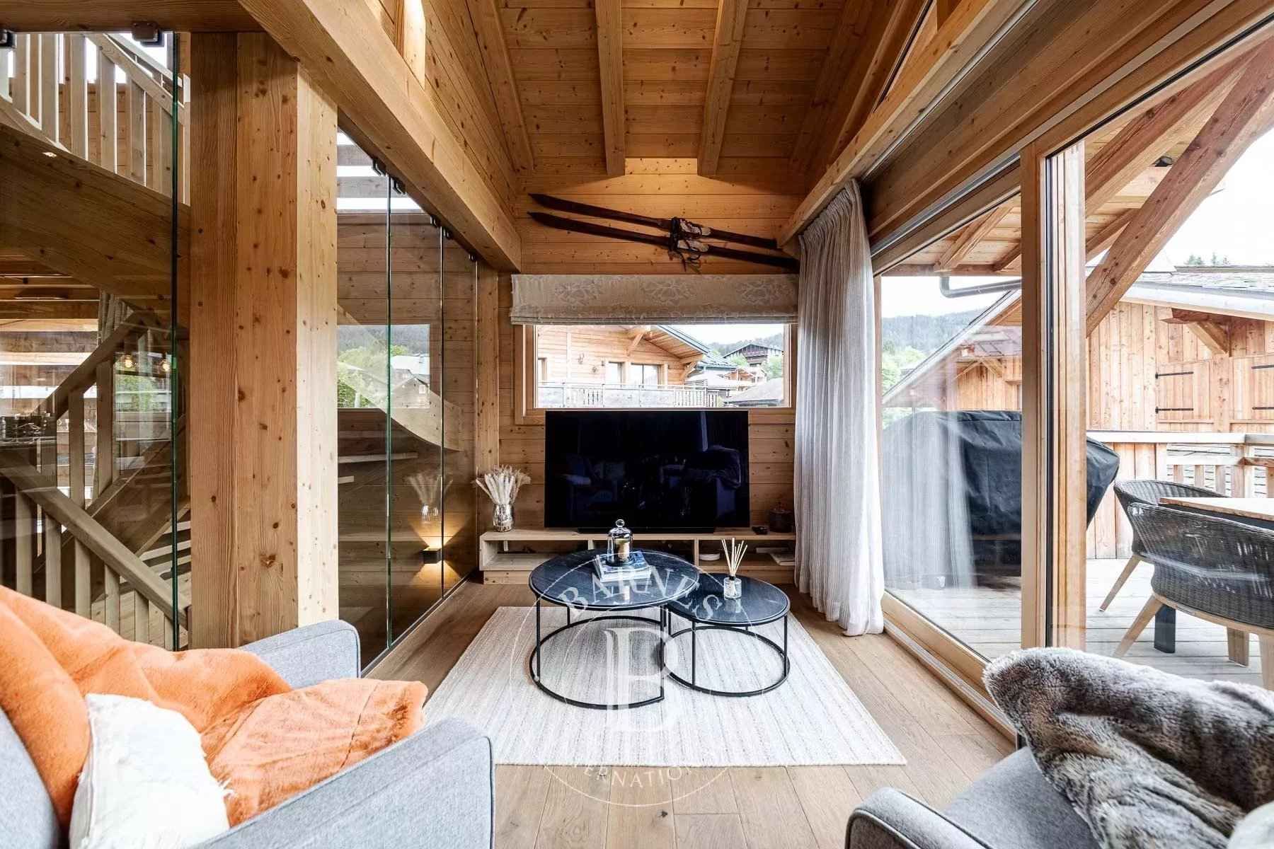 353c9c807611593d5d19ee4163fb0803 51df419bea 1800 original - Attribut alt par défaut.