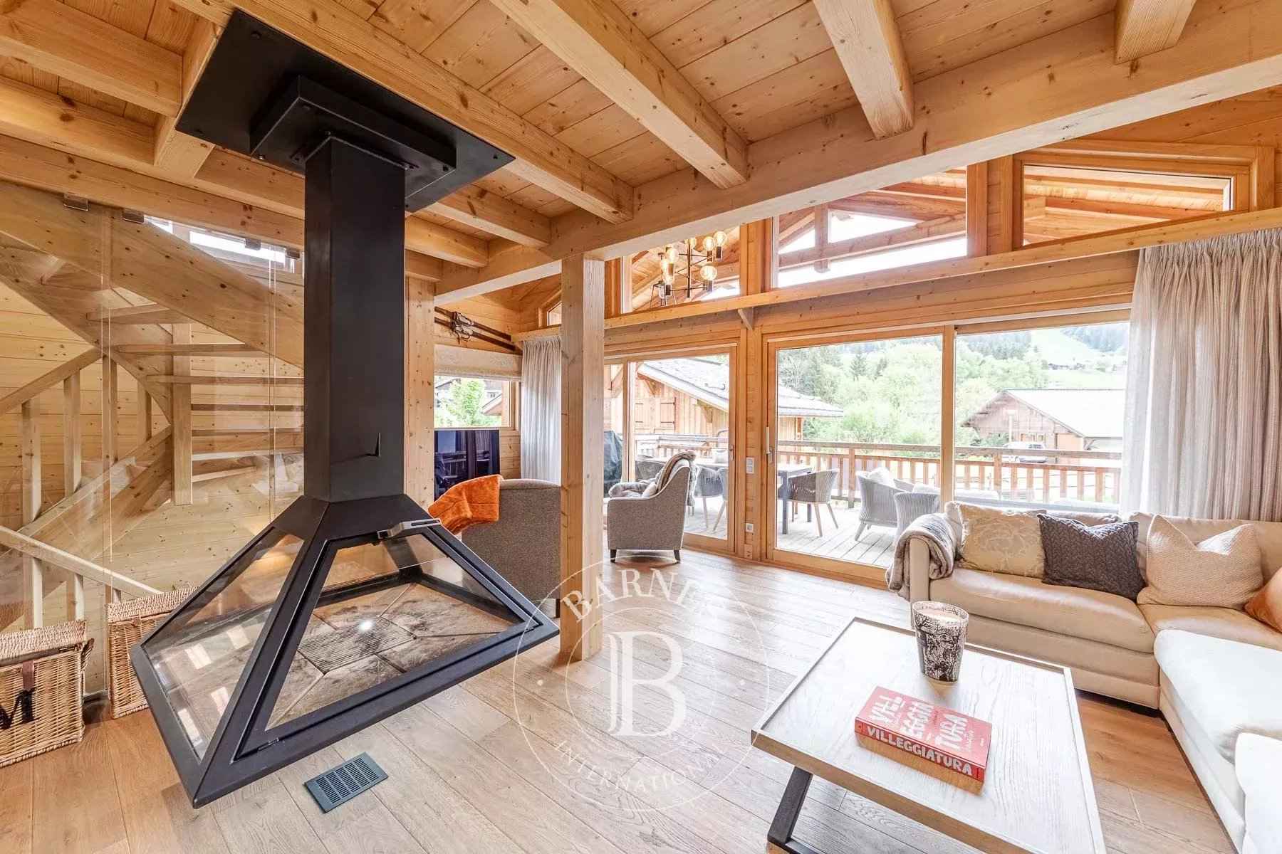 Ea72507e505eedd0b599ee99e0cfa995 c16a117ae3 1800 original - Attribut alt par défaut.