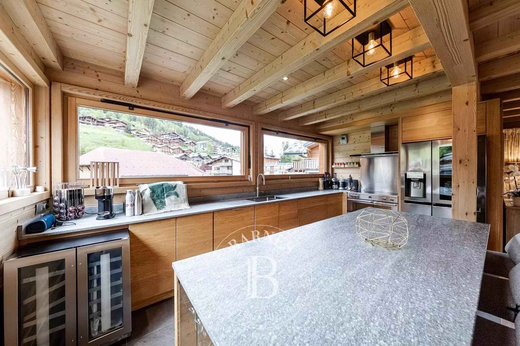 42fe35ae4def87f7d175955f8eabfcd8 bf6f5e1fe5 1800 original - Attribut alt par défaut.