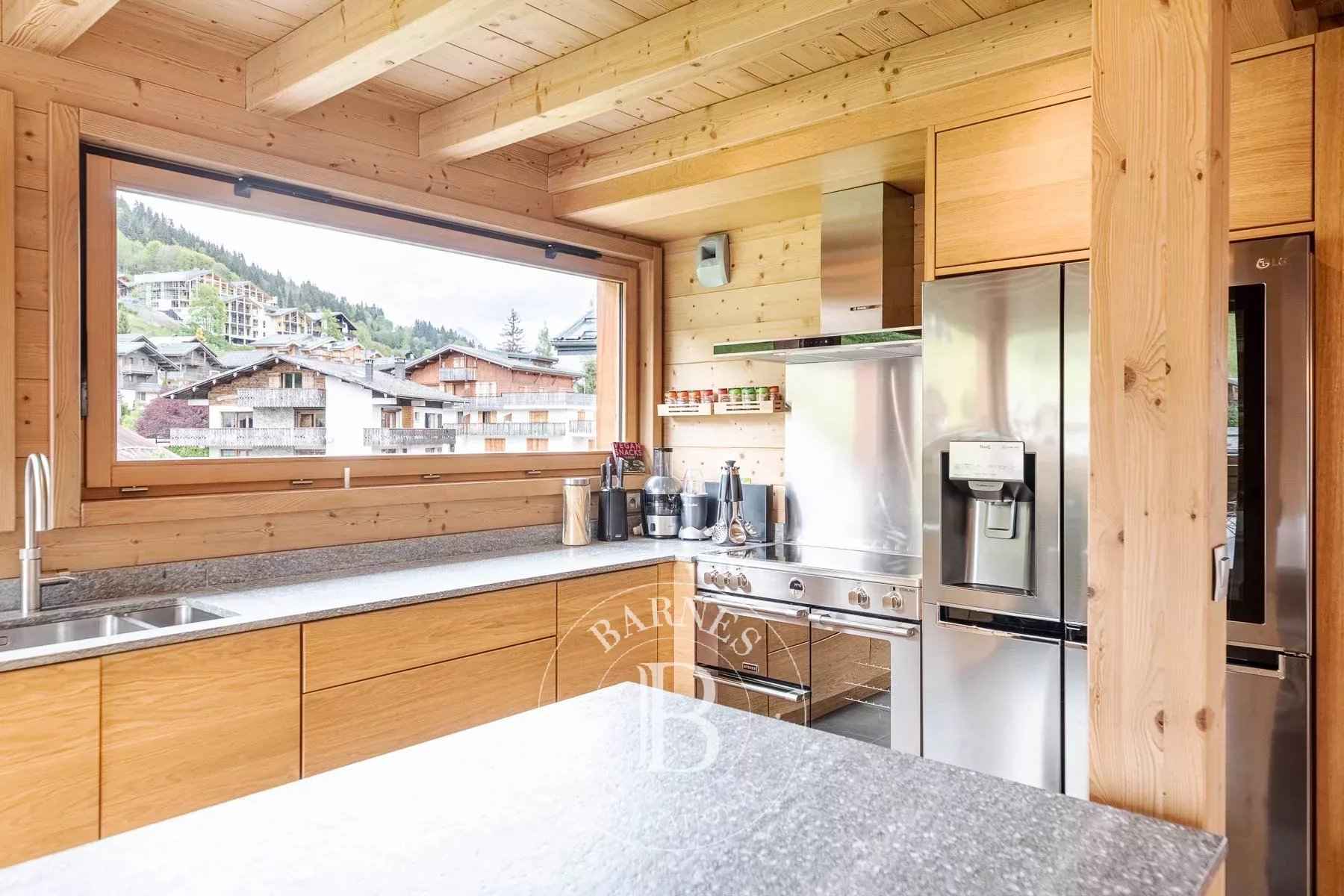 73cd06b9ebd4ab13dff6776e5fc81e1a 254aa57921 1800 original - Attribut alt par défaut.