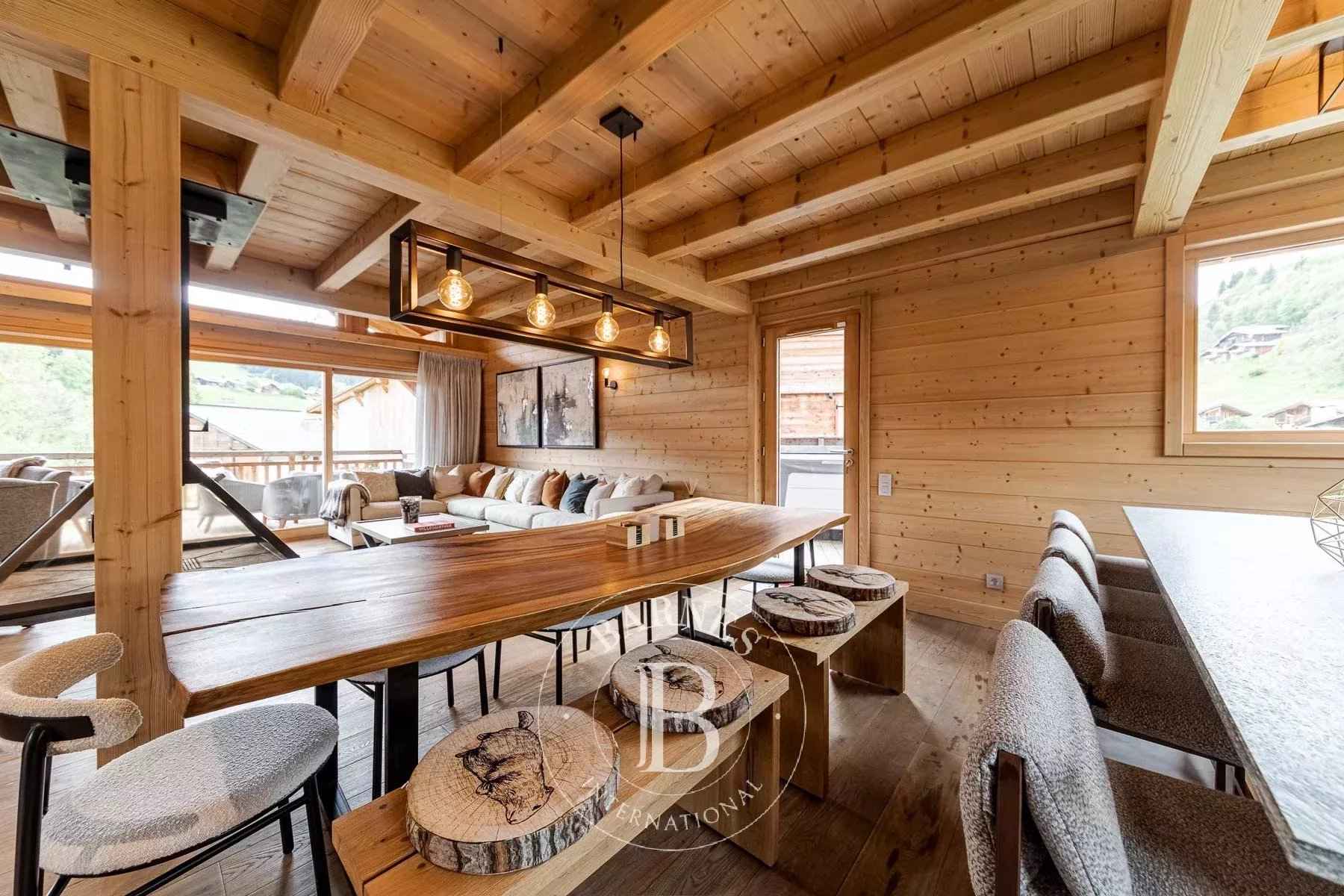 Feeb264560c9ea45e26d4d48c53a931b 0f50da1a06 1800 original - Attribut alt par défaut.