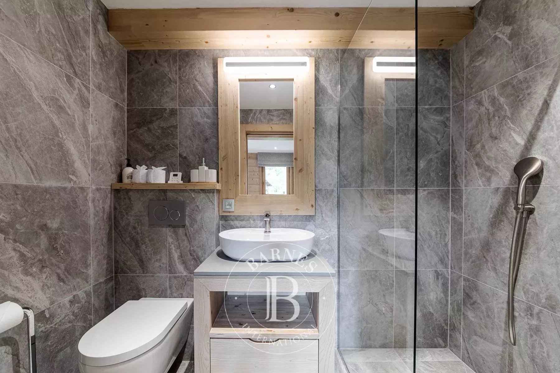 38ba6e46b9f0487b198d56561dd3112f ad4997344f 1800 original - Attribut alt par défaut.