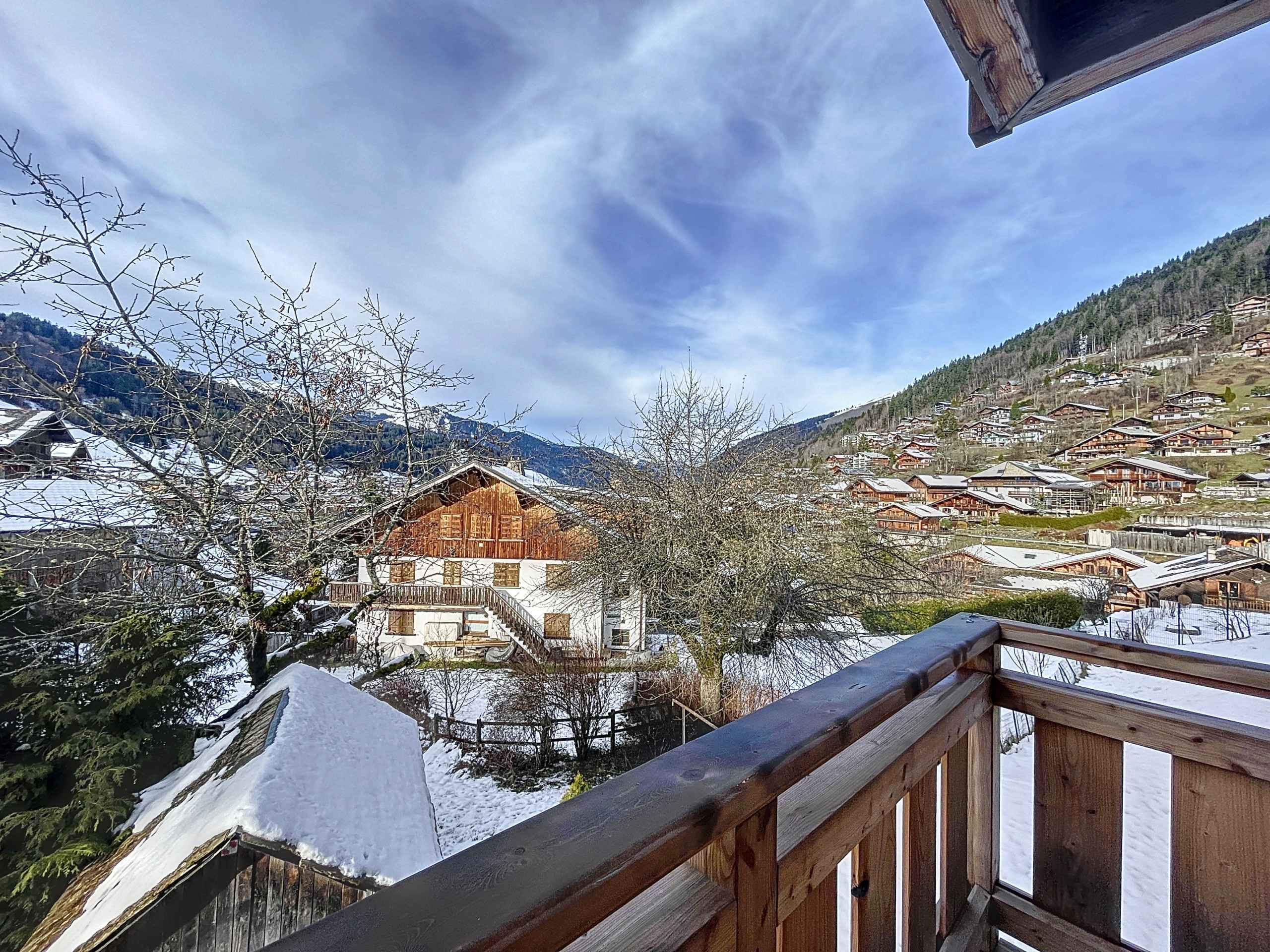 17349910895065085574e9aa501acb1dee765fbc06 - Attribut alt par défaut.