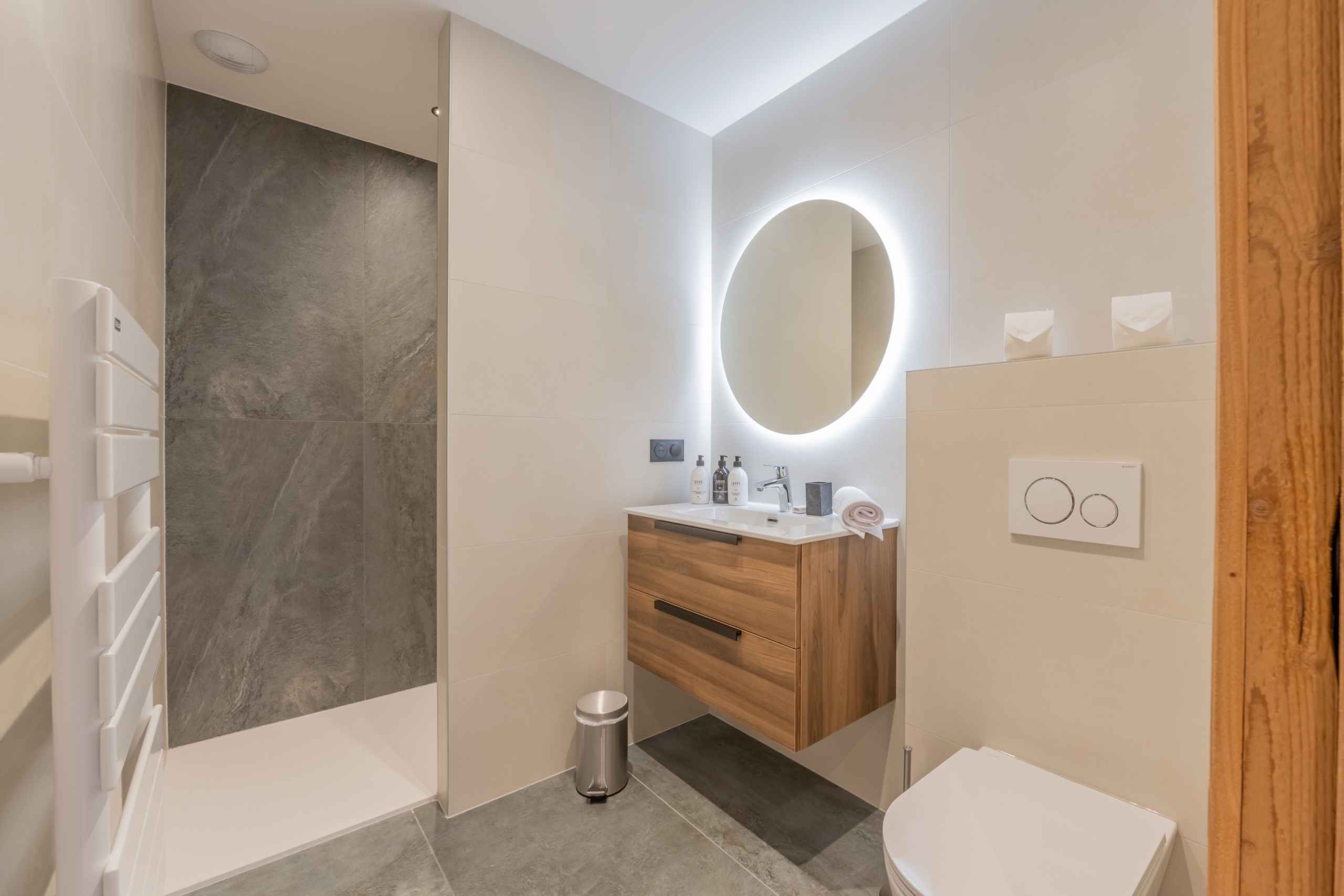 17684949893b83d15eeaeea1b24d6fbc9eddae5247 - Translation missing: en.helpers.application.image_tag.default_alt