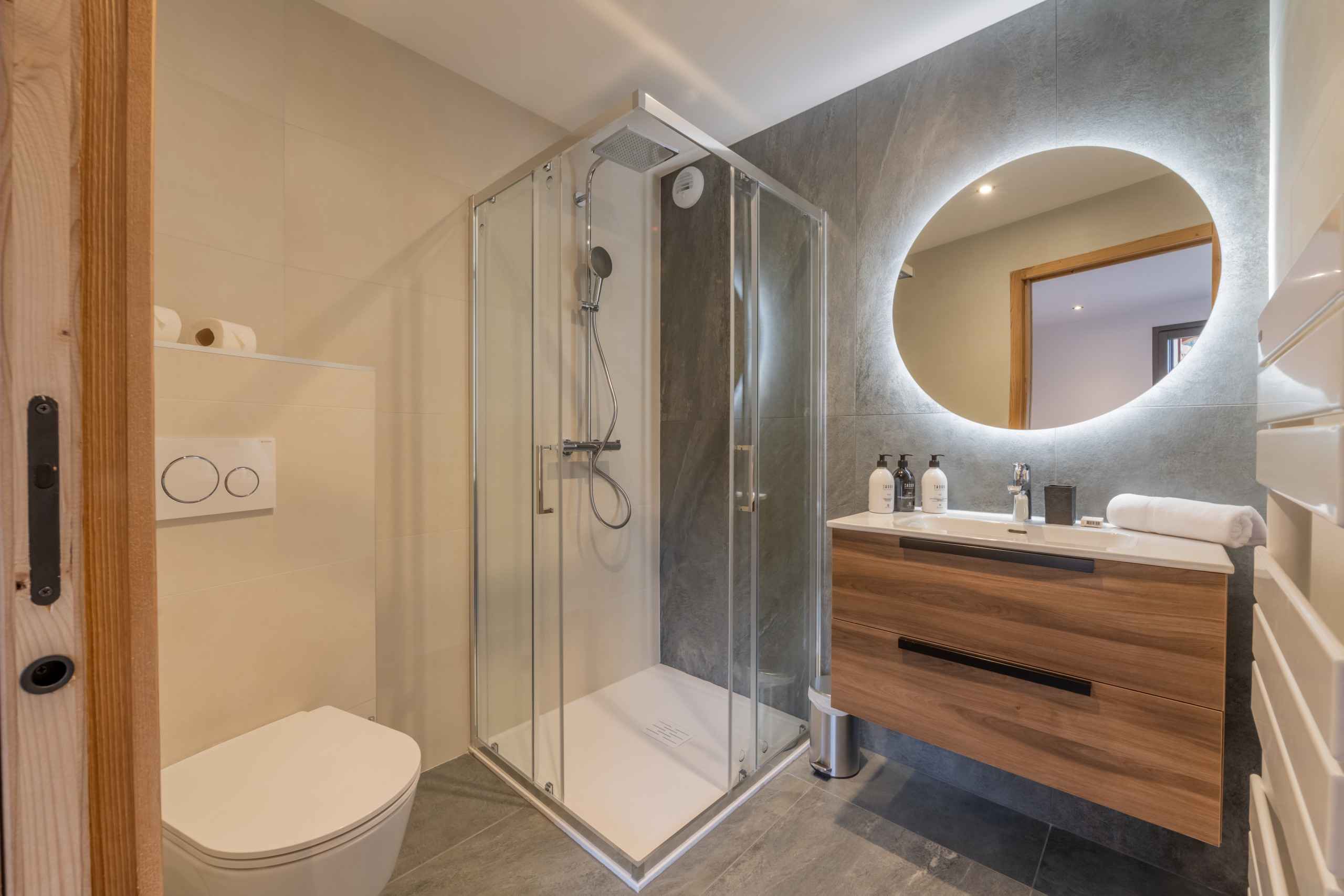 1768495043851420a130fff46188a5186b667de184 - Translation missing: en.helpers.application.image_tag.default_alt