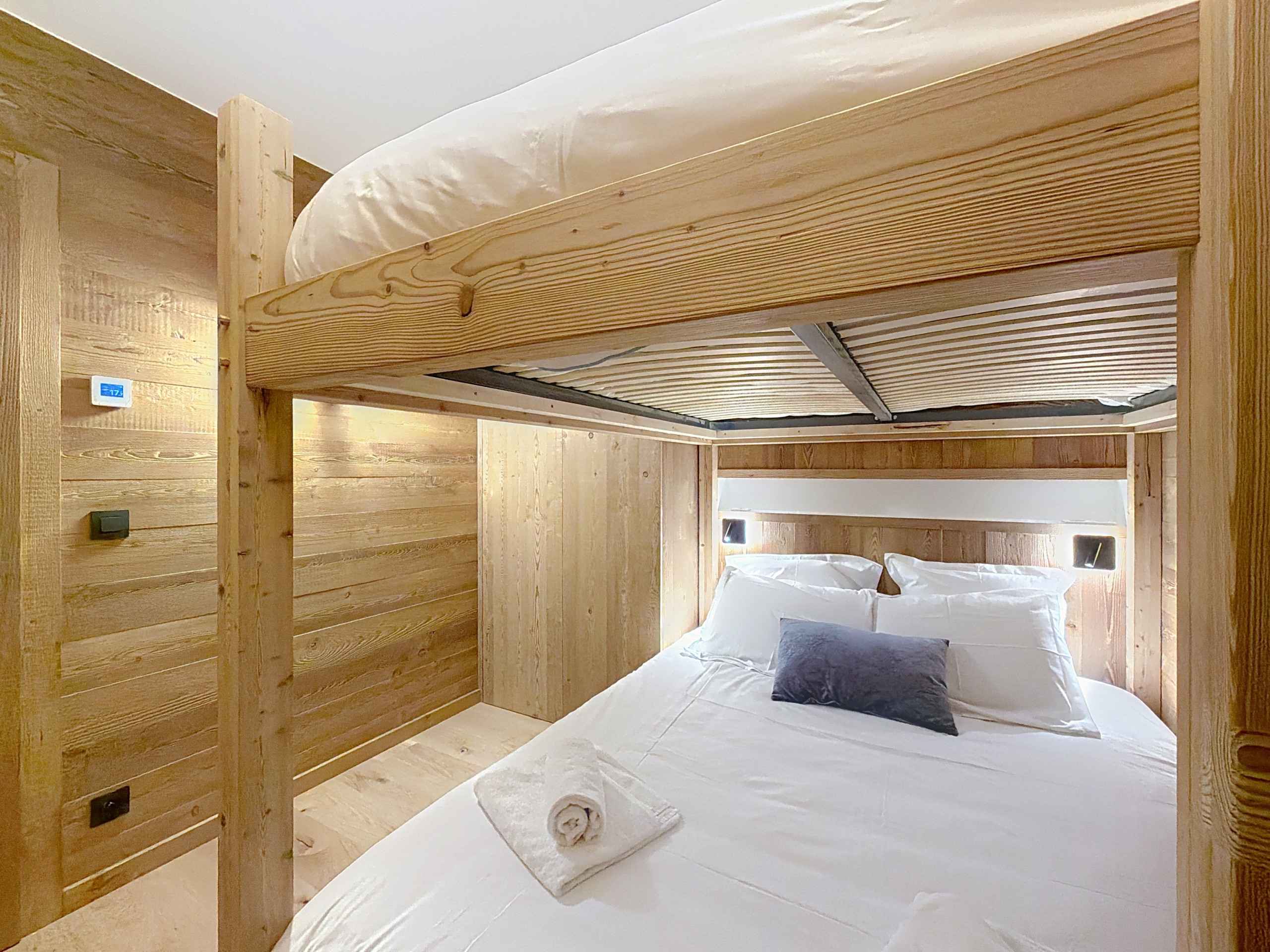 1766400533e3597a8c7ae27a58c8afc52254a93c4d - Attribut alt par défaut.