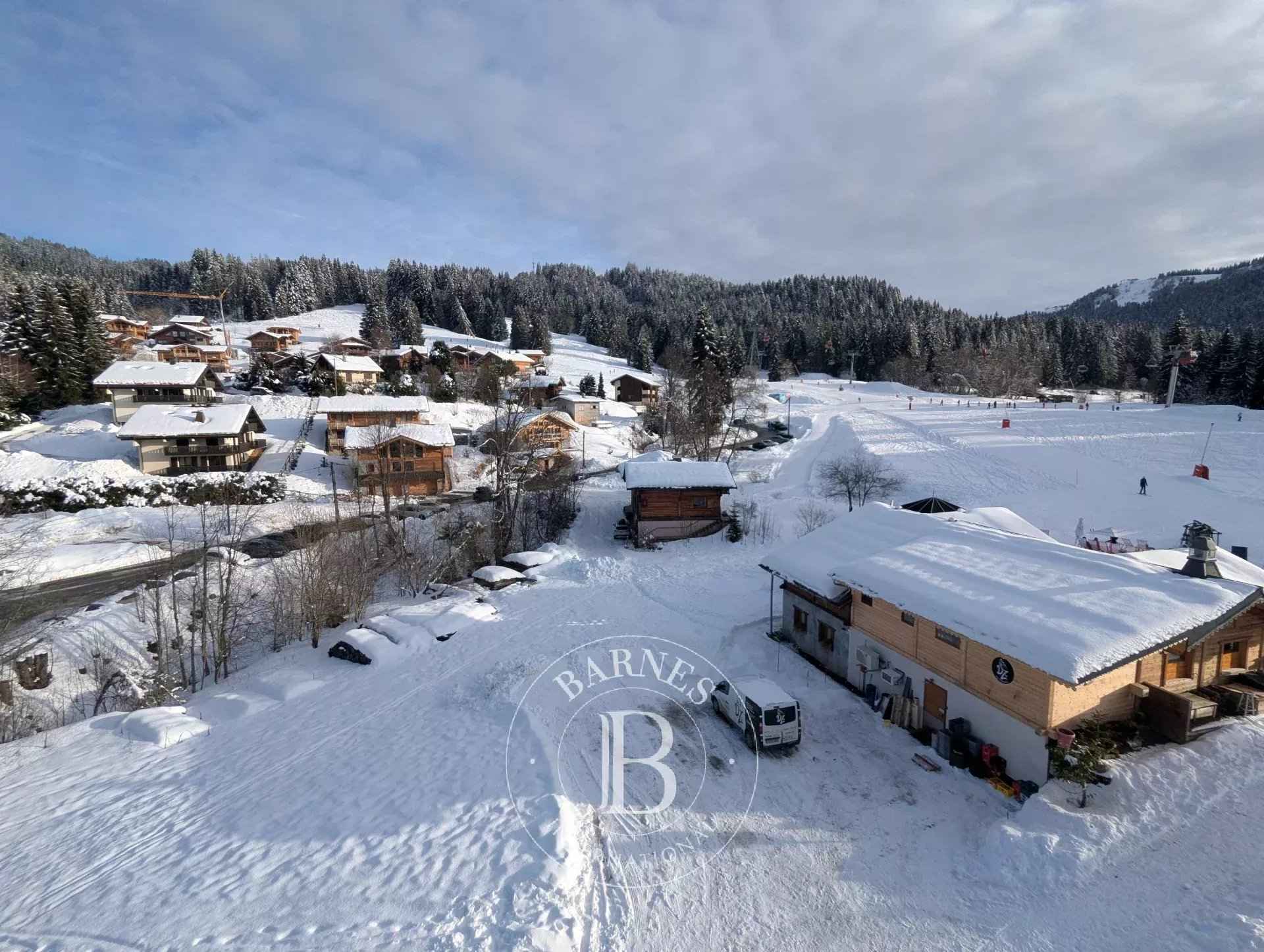 692265e593f46bfa8d64d37ec5aece8a dfc32998d0 1920 original - Attribut alt par défaut.