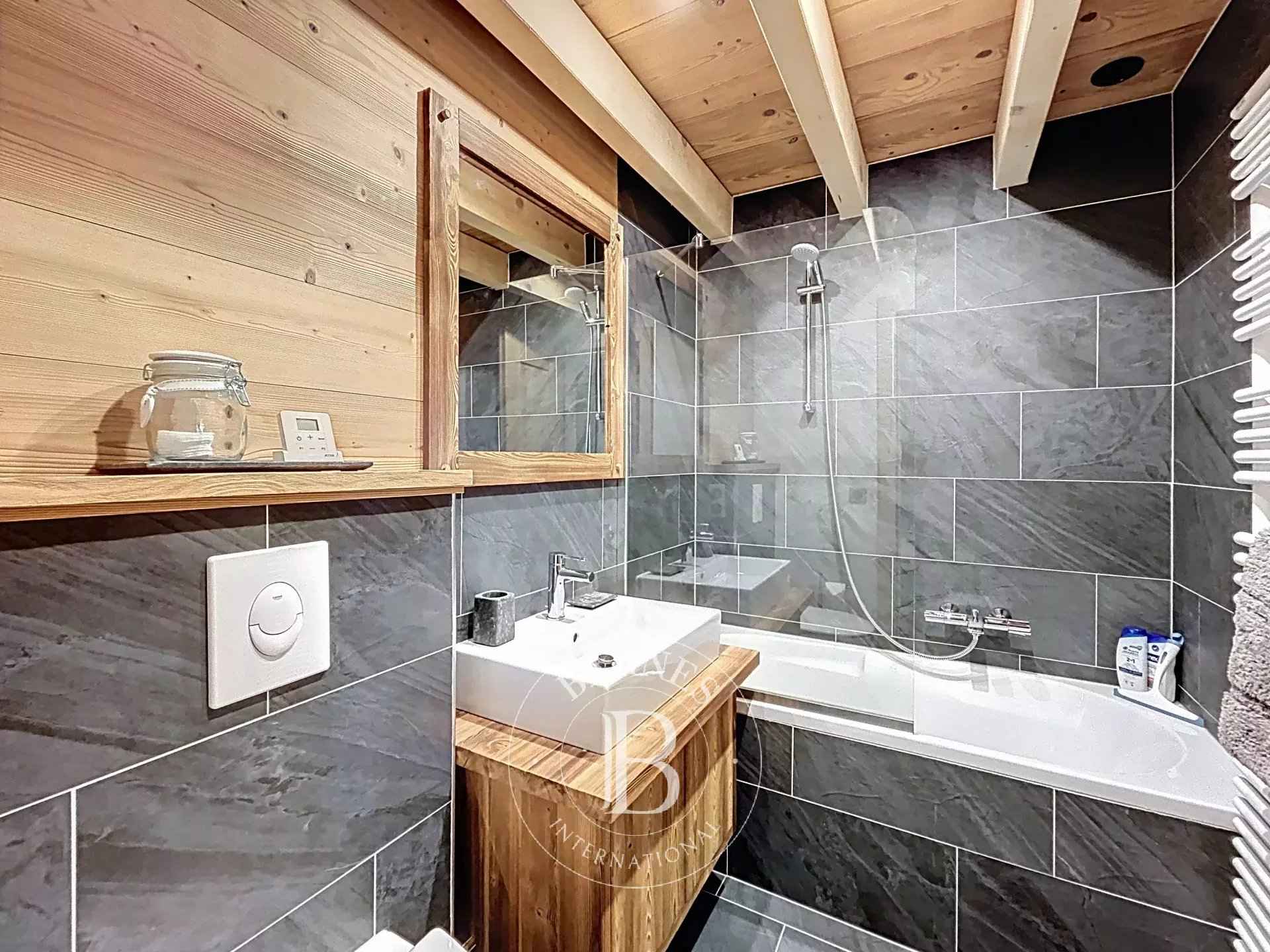 1ffaa3b1a95145d39882051134355009 29c050ae3a 1920 original - Attribut alt par défaut.