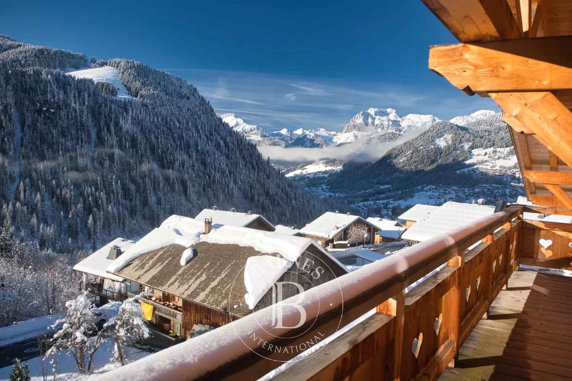 8cbb7a3feb08fd00c5f14b0ca608ee61 e96b1072dd 1920 original - Translation missing: en.helpers.application.image_tag.default_alt