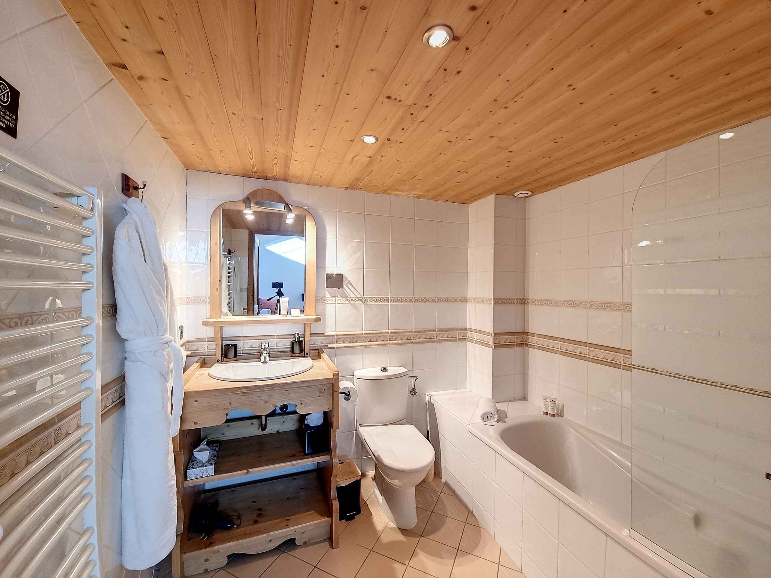 17107802780752ed952227763ffb53469aa39b0acd - Attribut alt par défaut.