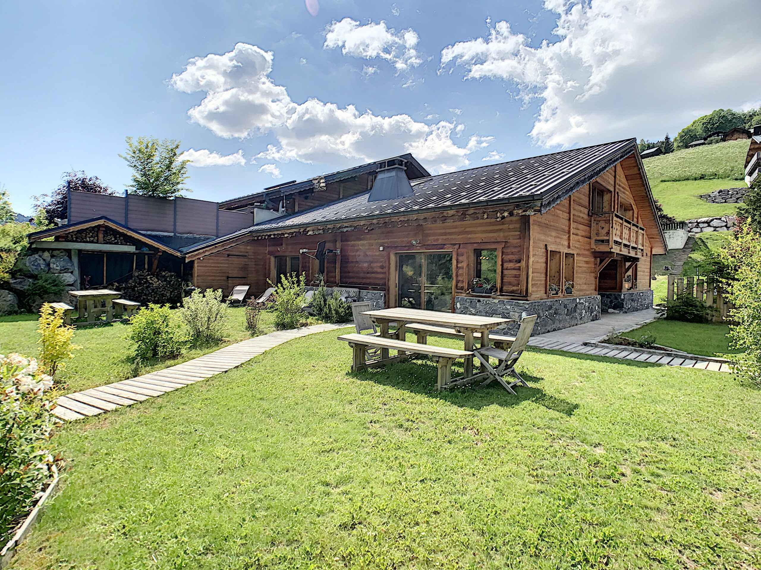 1710780655867b79f7bd889487bc9f049acac78d04 - Attribut alt par défaut.