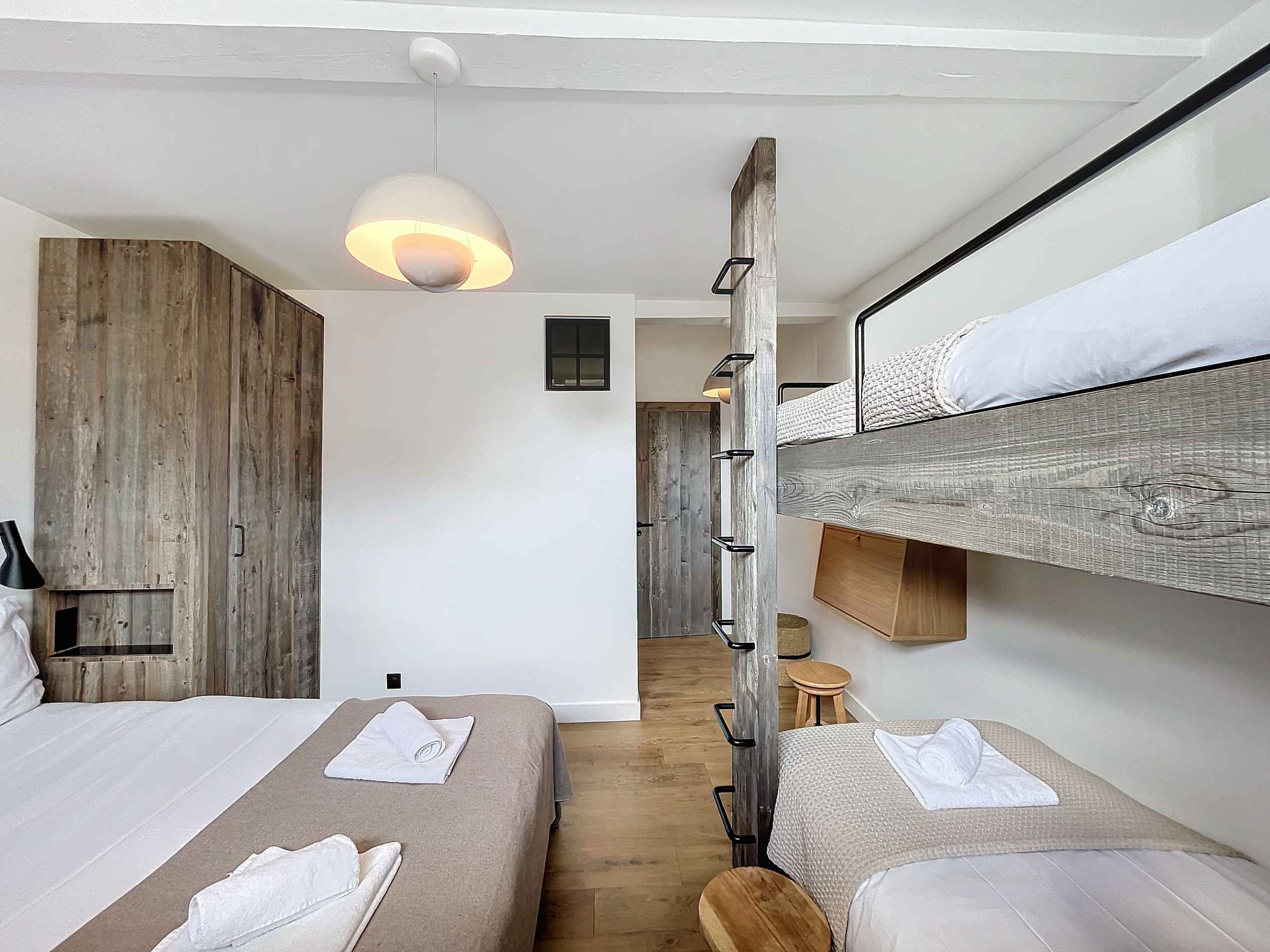 1716539667712adeb4f502070dd2e7fdb390ea76c9 - Translation missing: en.helpers.application.image_tag.default_alt