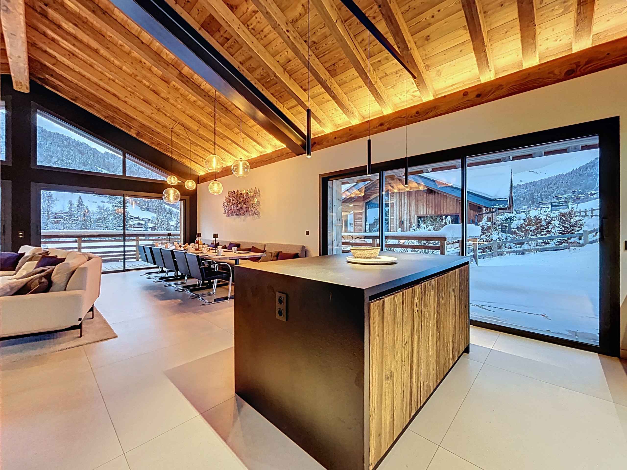 1764607012565cae2966388d57b751cc2b618873a3 - Translation missing: en.helpers.application.image_tag.default_alt