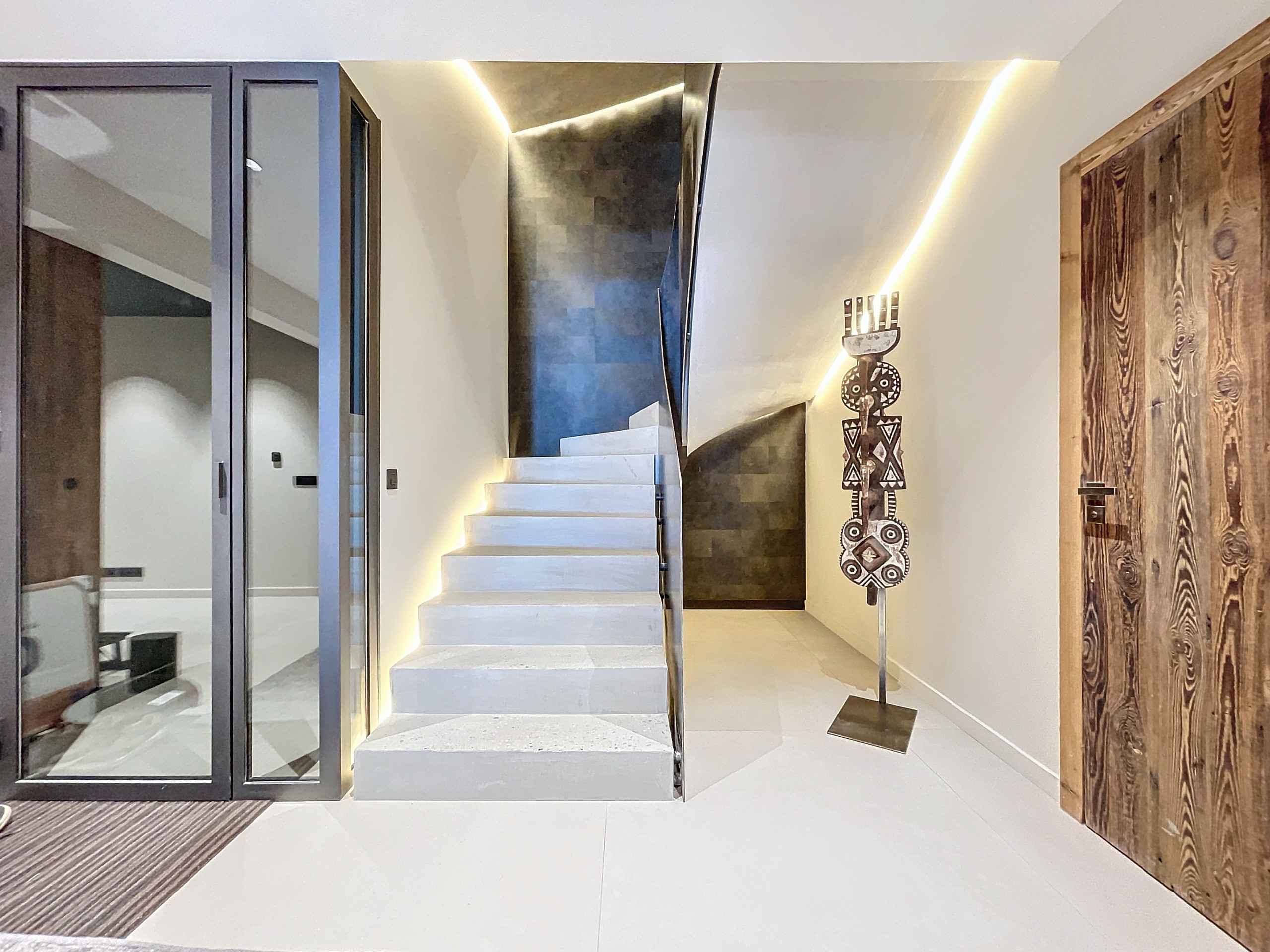 1730797003cd79b967fb54672b7a2dcfc2045c37a0 - Translation missing: en.helpers.application.image_tag.default_alt