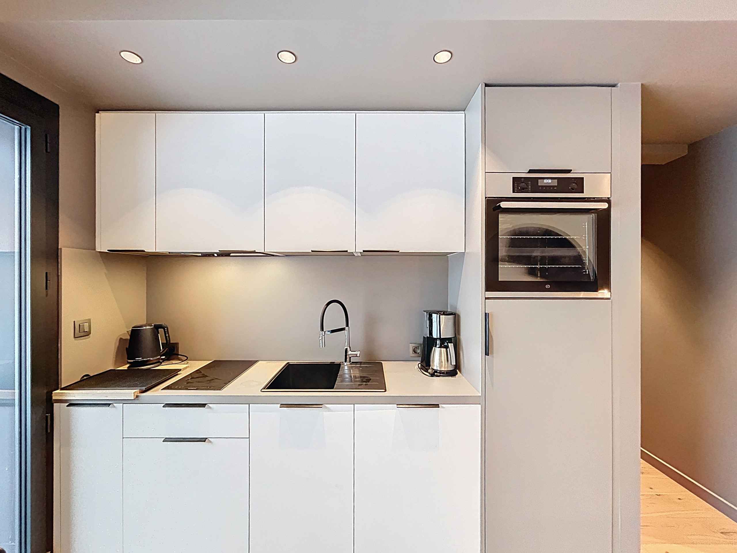 1767948344656421a93ef0852f47b148bd181c541e - Translation missing: en.helpers.application.image_tag.default_alt