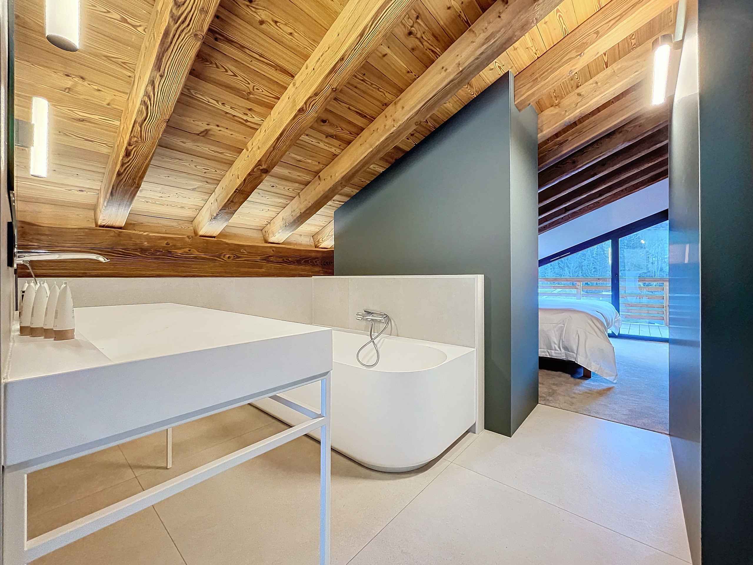 1730796997087d68a1d9f2db2bae33970e9dfdfb7a - Translation missing: en.helpers.application.image_tag.default_alt