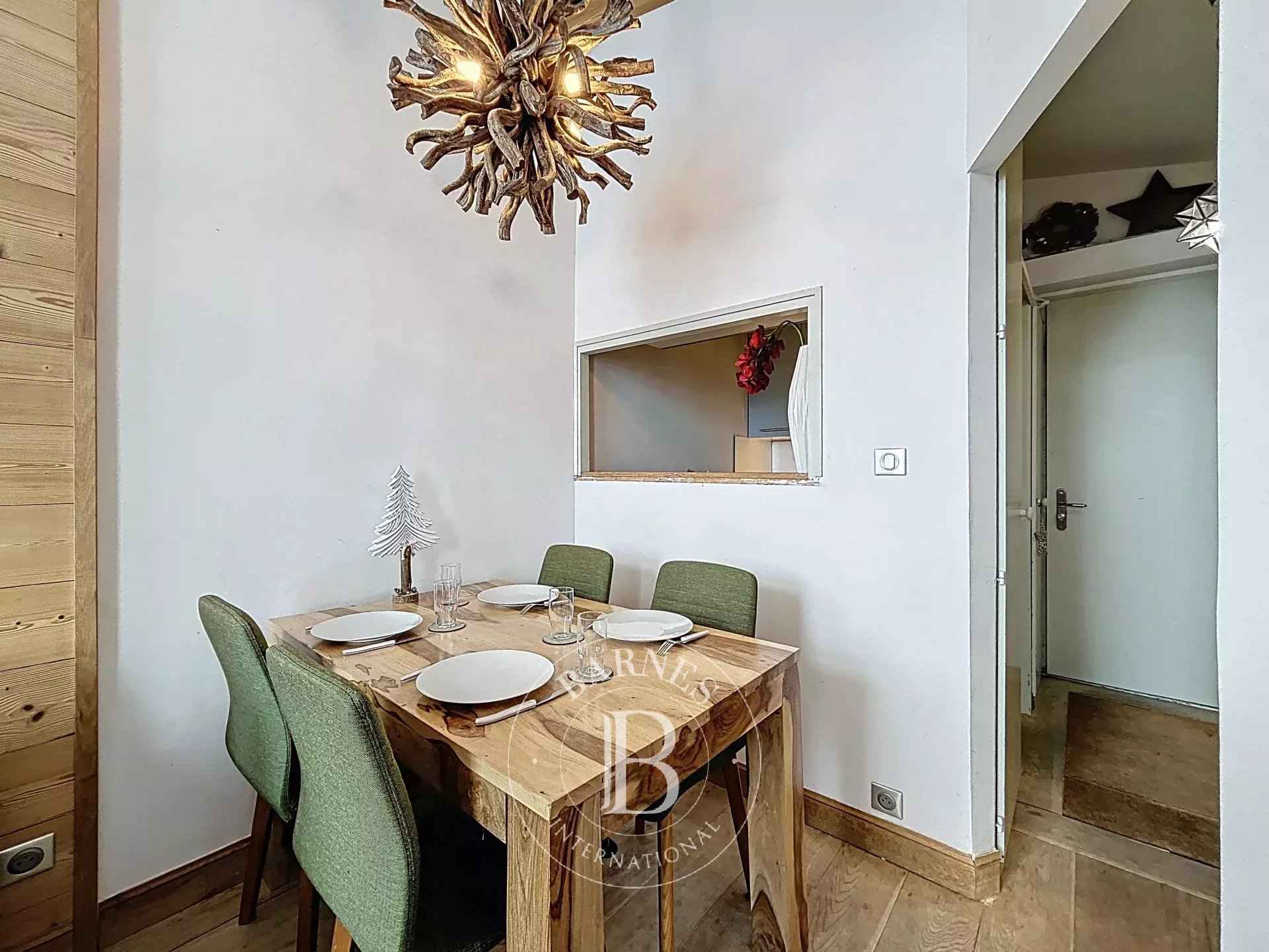 Ae936aba013fd7bbd7923c5dfe39a516 8e1e1df39e 1920 original - Attribut alt par défaut.