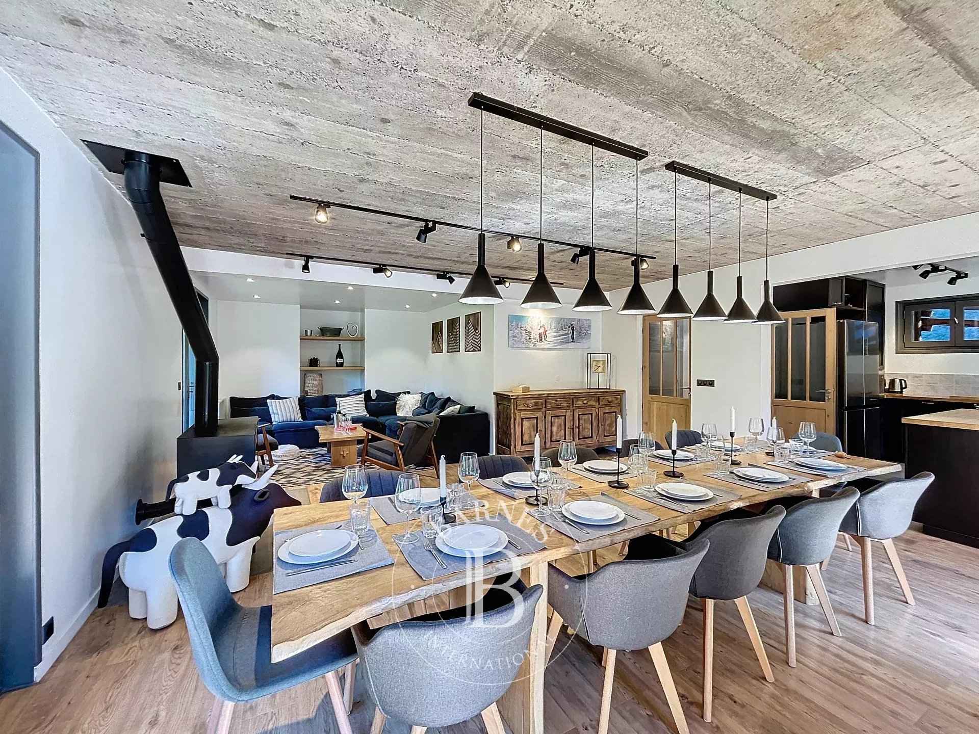 1c70cf017c10f380b99a4a38481a17f3 02c1e9c0fa 1920 original - Attribut alt par défaut.