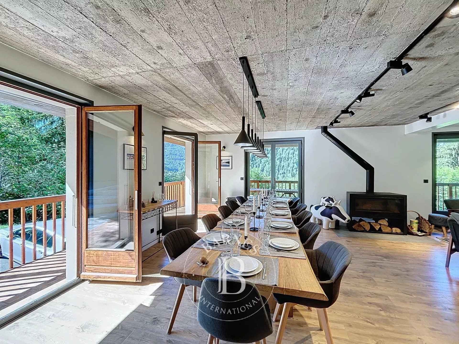 Cc277e28f2bd49eeb642f20b1fcf9c06 4e09e9eb4d 1920 original - Attribut alt par défaut.