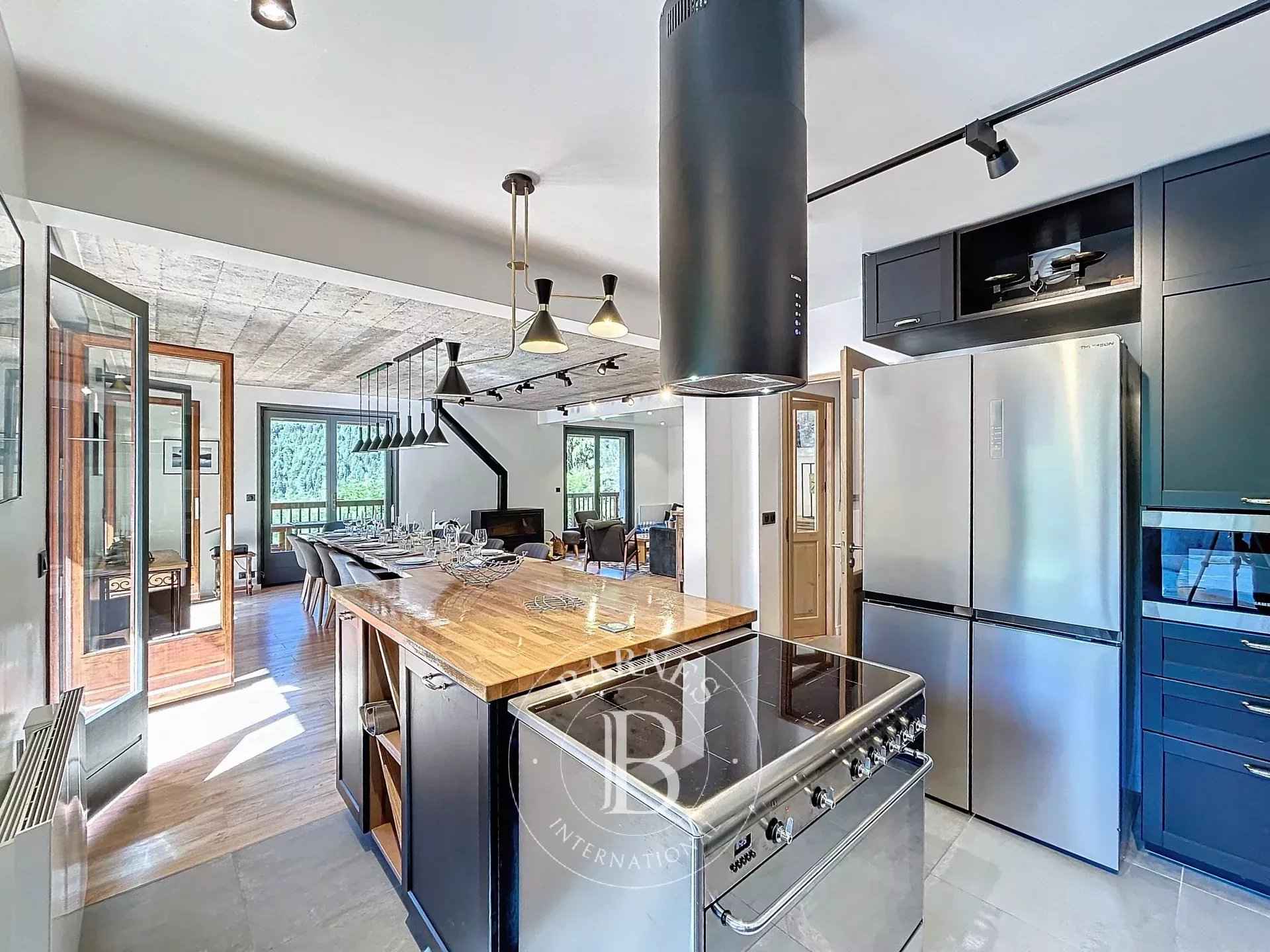 67f7a492251d6ab1517fda924011ba90 4007eab14a 1920 original - Attribut alt par défaut.