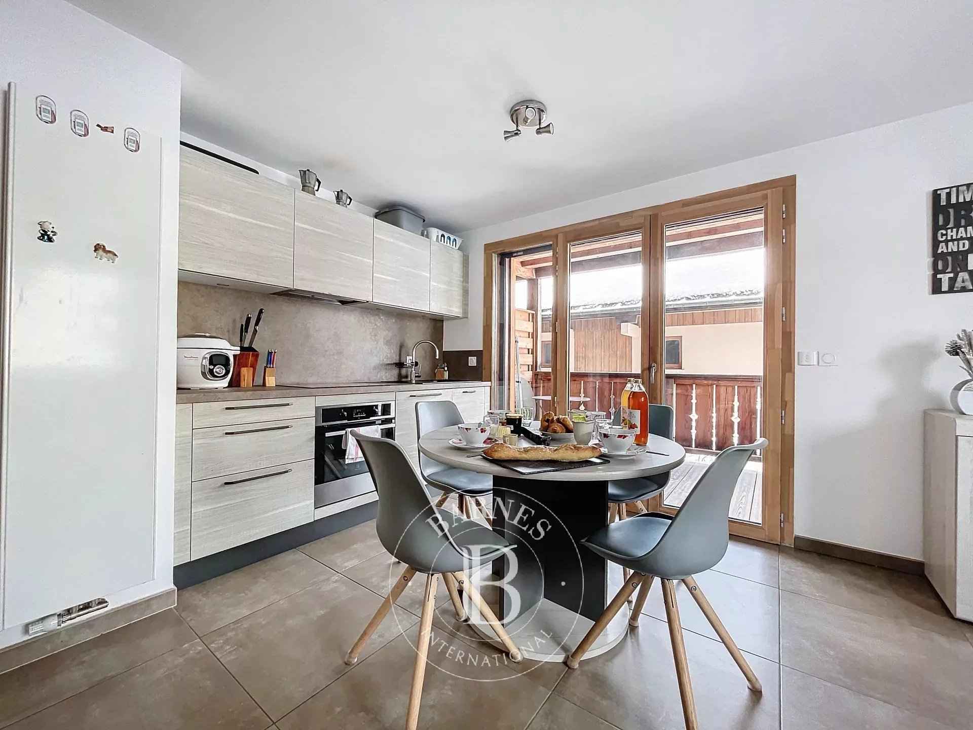 Dadcb330e0db1f61991f329da211cd2c b7a7b6bfb2 1920 original - Attribut alt par défaut.